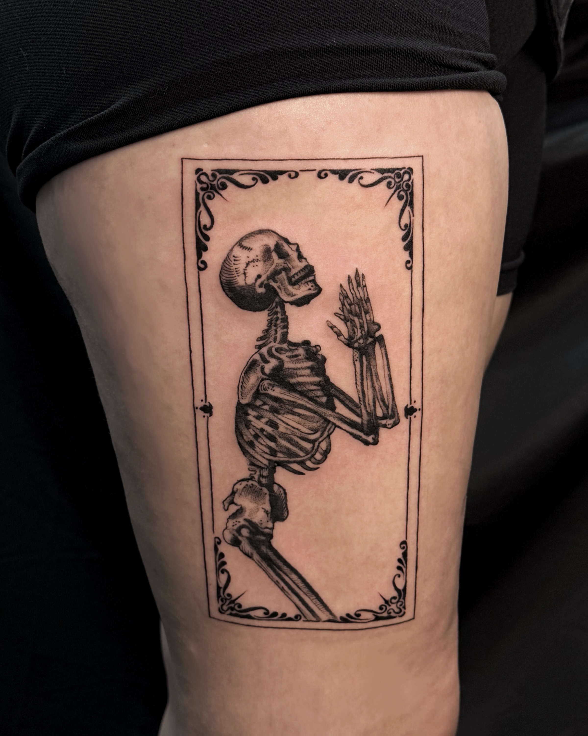 Tattoo by @derracula — black_and_grey