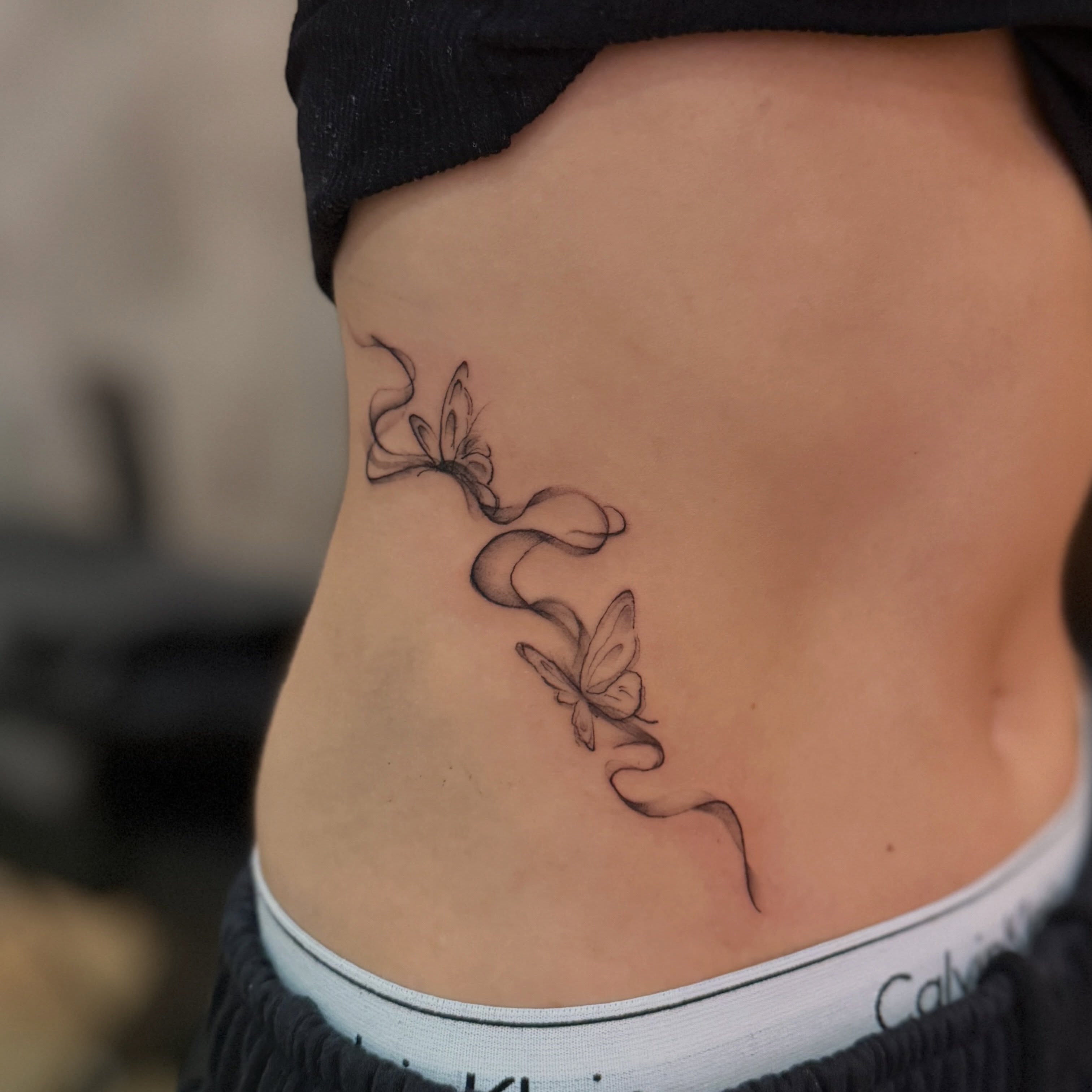 Tattoo by @lulu.ttttttt — black_and_grey