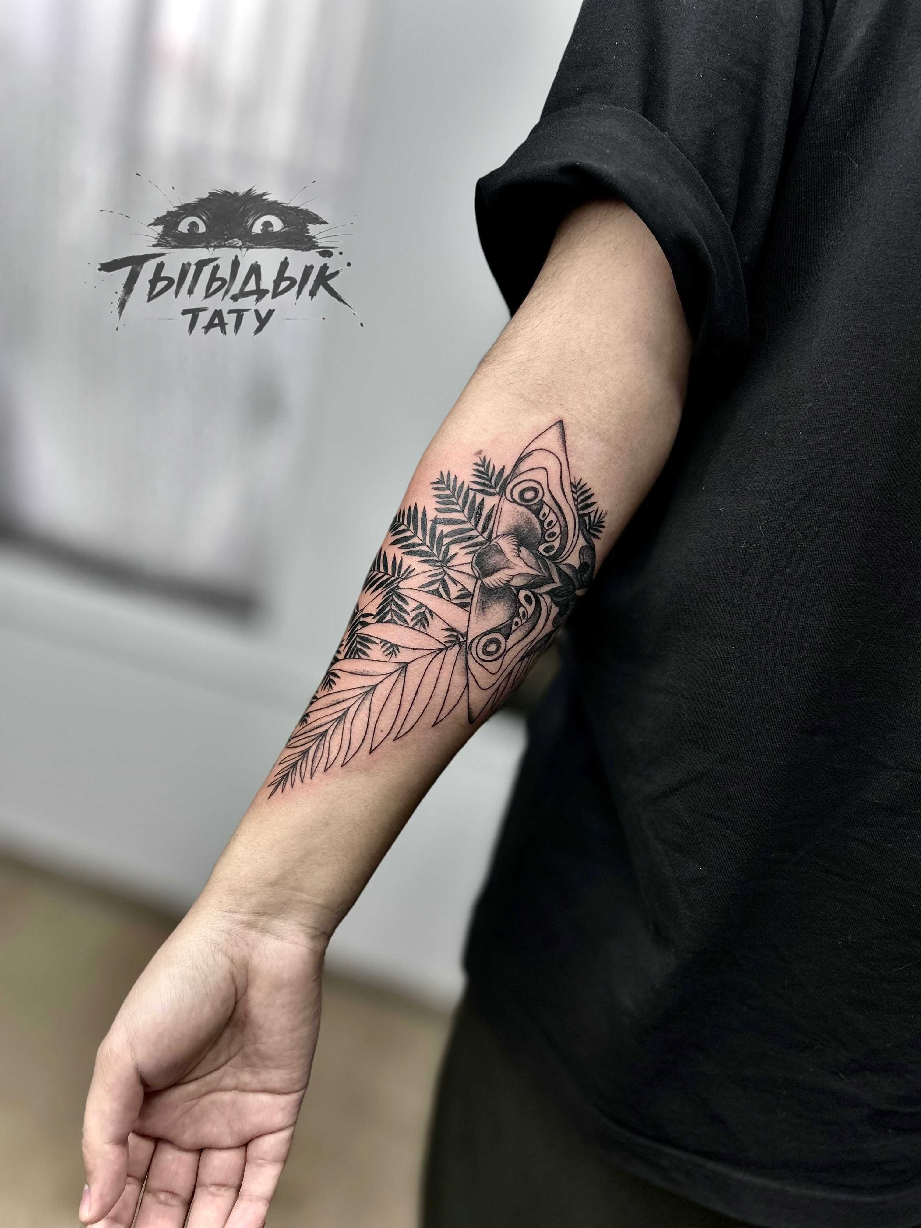 Tattoo by @tygydyk_tattoo — geometric