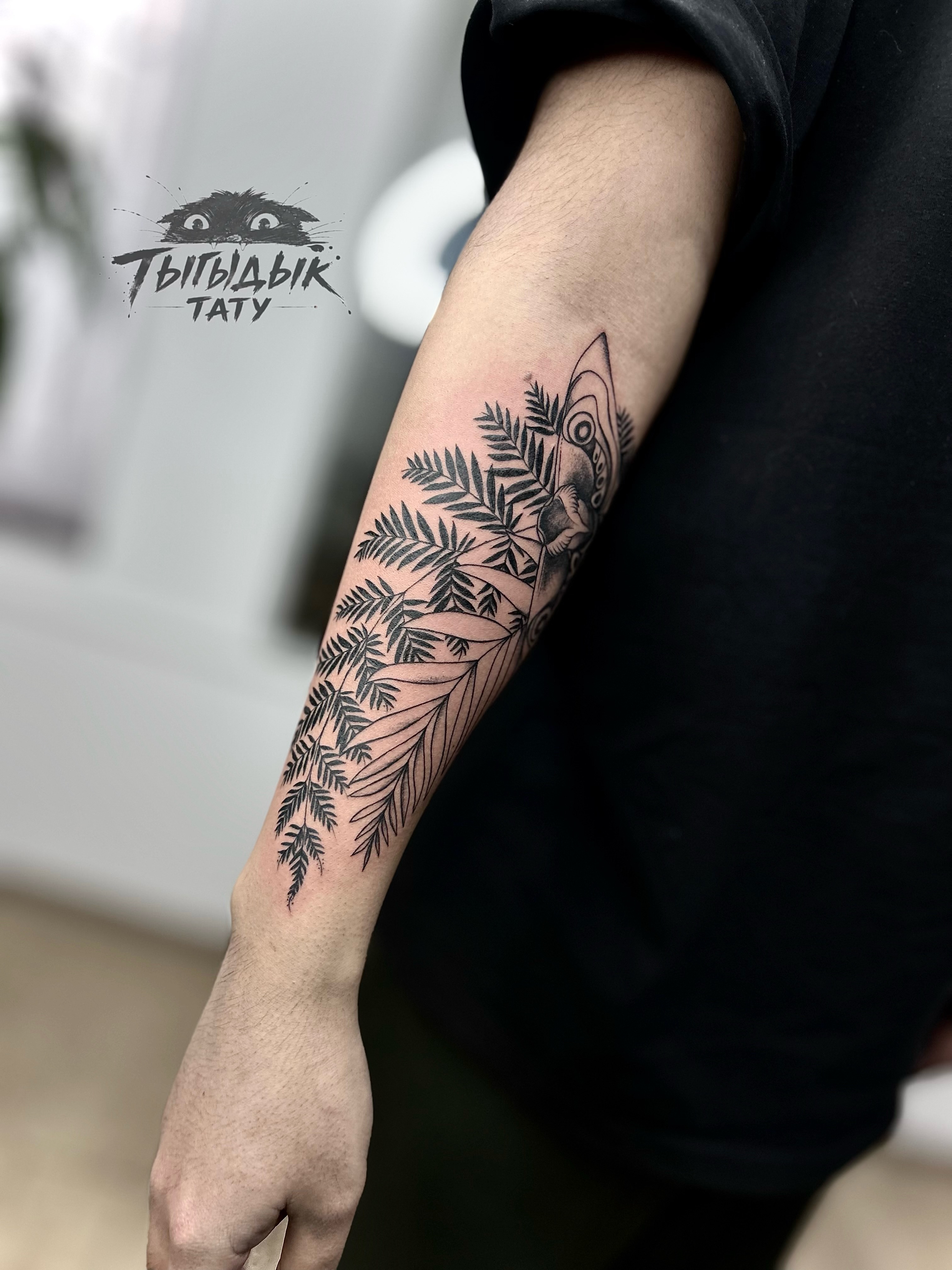 Tattoo by @tygydyk_tattoo — black_and_grey