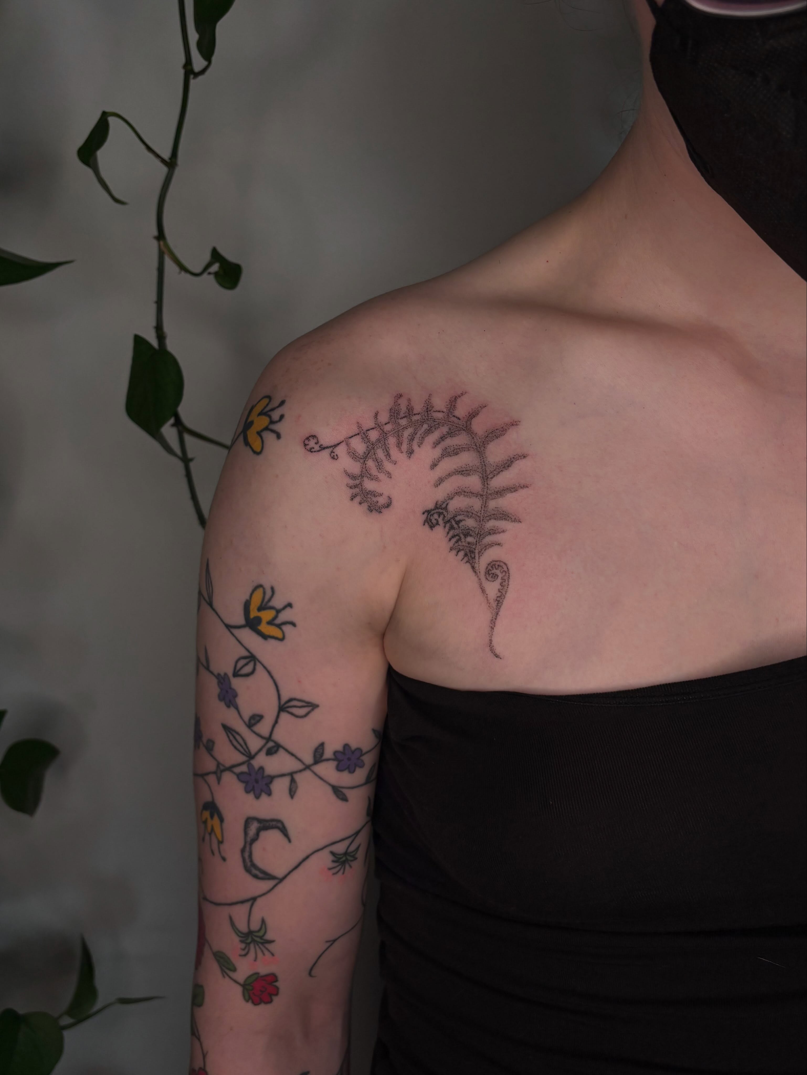 Fern and floral vine black and grey tattoo on the upper arm by sabrina ✿ ◔ ں ◔ ✿ san francisco tattoo!