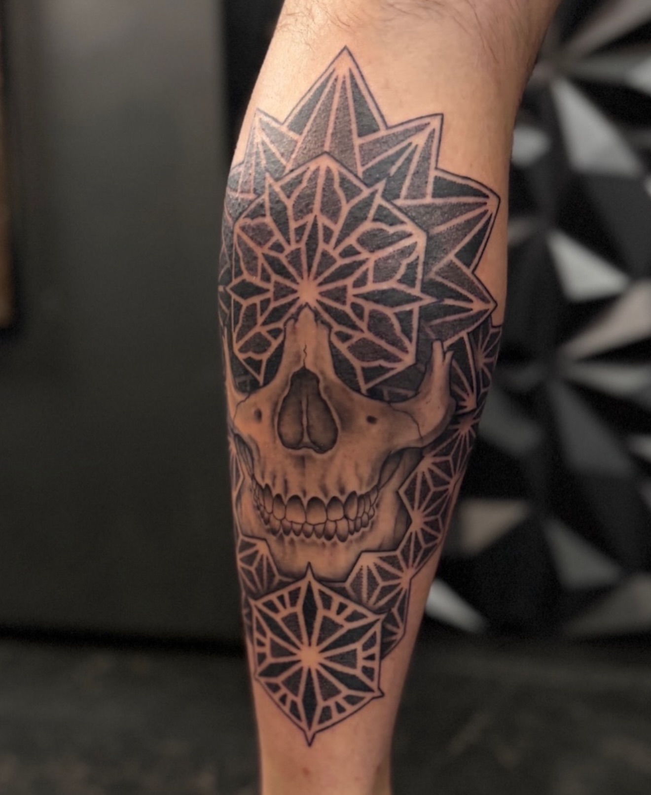 Tattoo by @rikkybobbytattoo — geometric