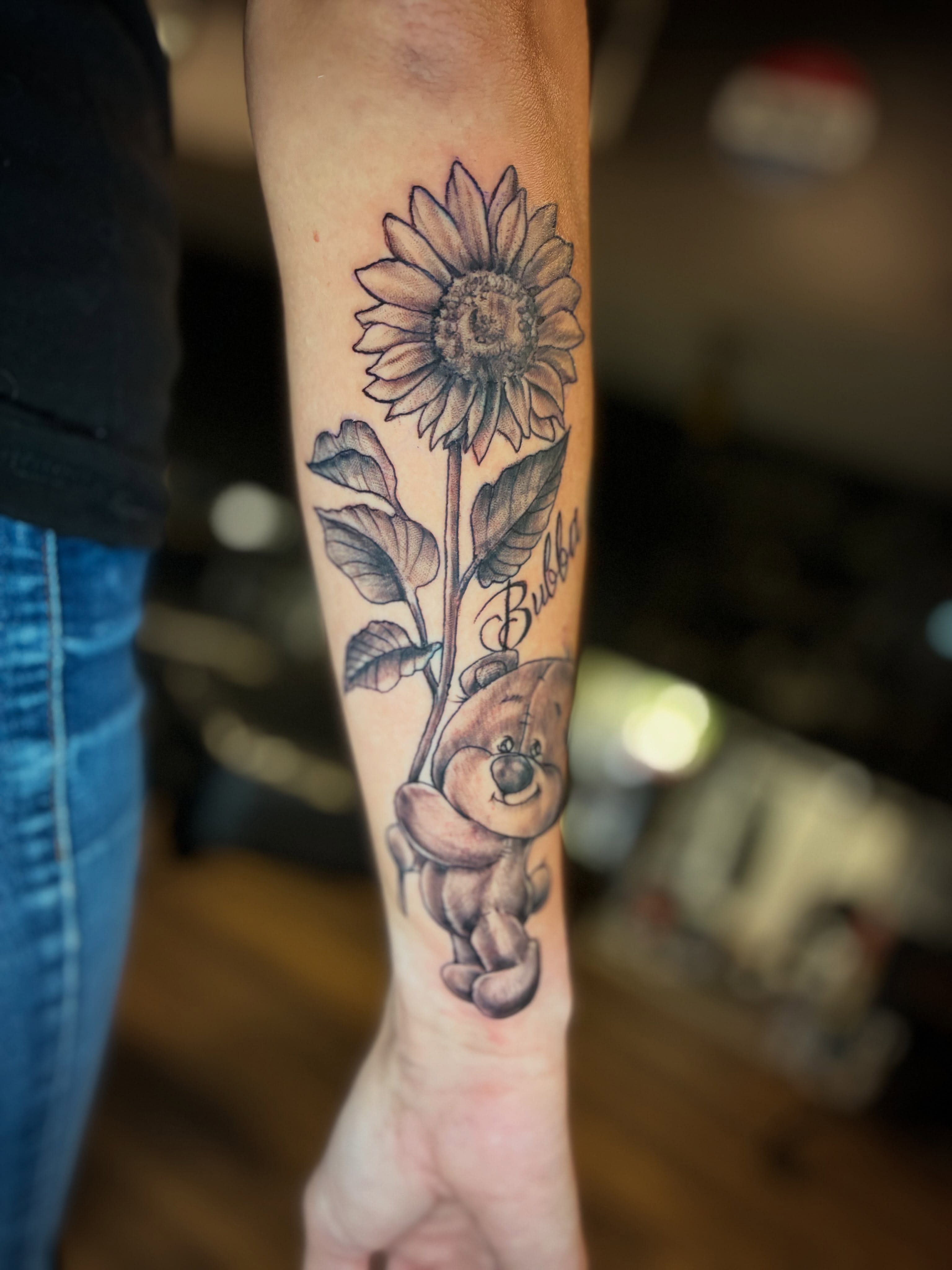 Tattoo by @kilinkstr14 — black_and_grey