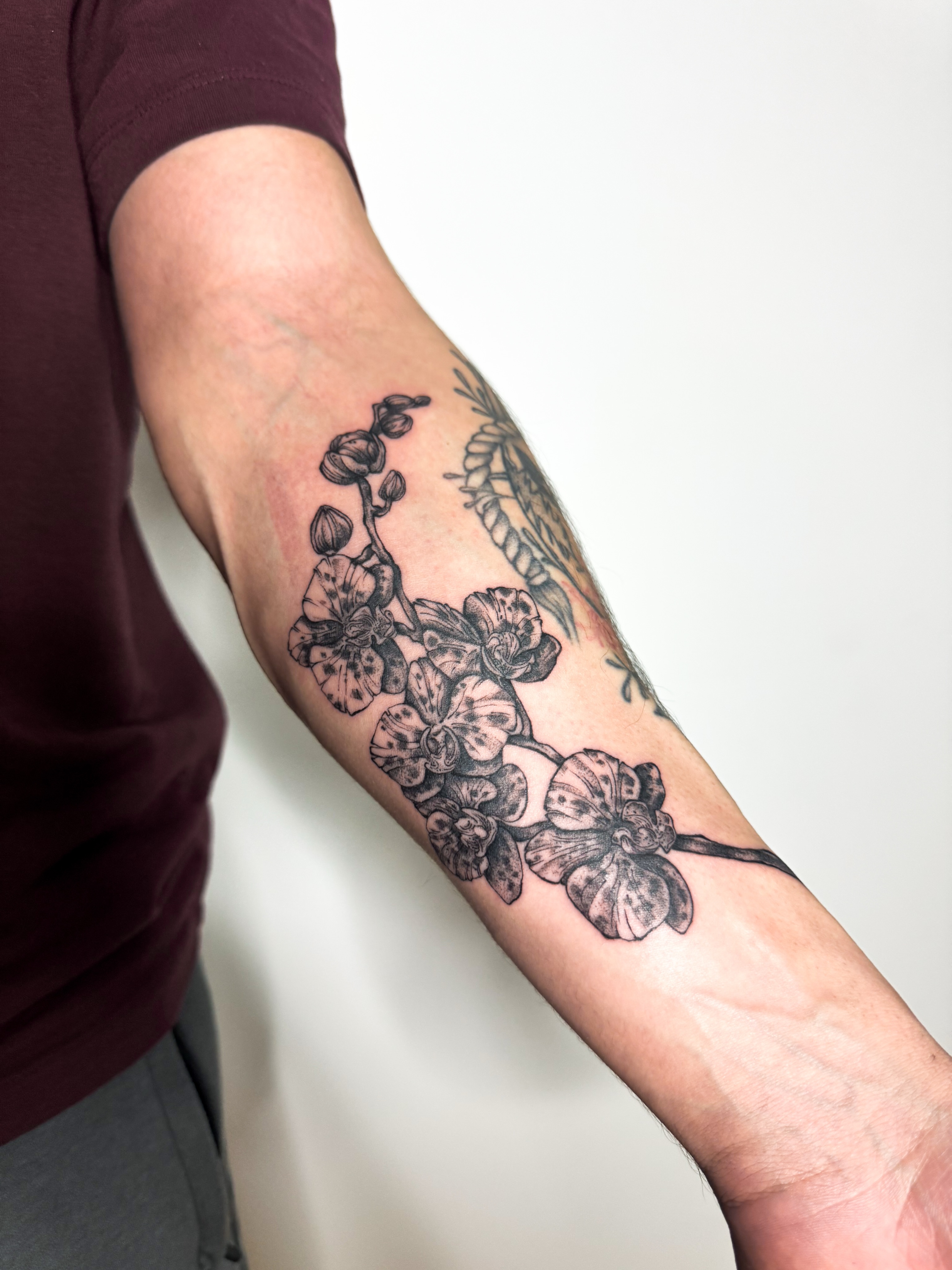 Tattoo by @madamerubis — black_and_grey