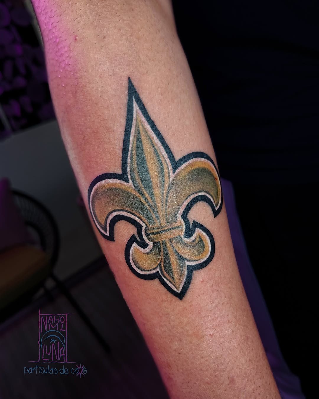 Fleur-de-lis American traditional tattoo on the forearm by Nahomi Luna - Memphis & Cordova Tattoo, Memphis, Tennessee