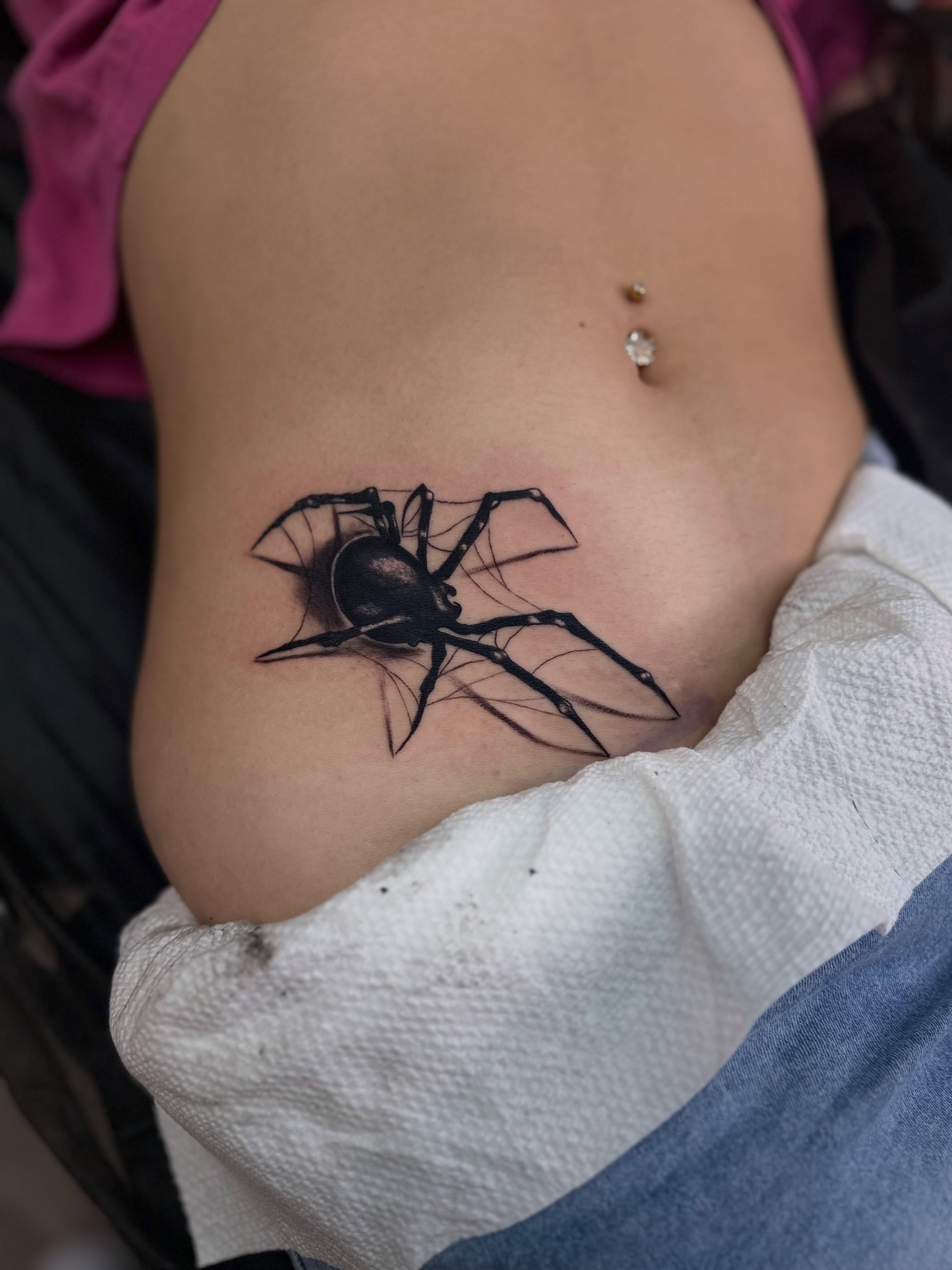 Tattoo by @el_enano_tatto — black_and_grey