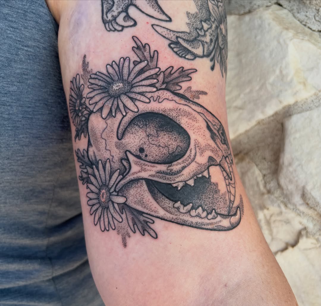 Tattoo by @katie.rosemarytattoos — dotwork