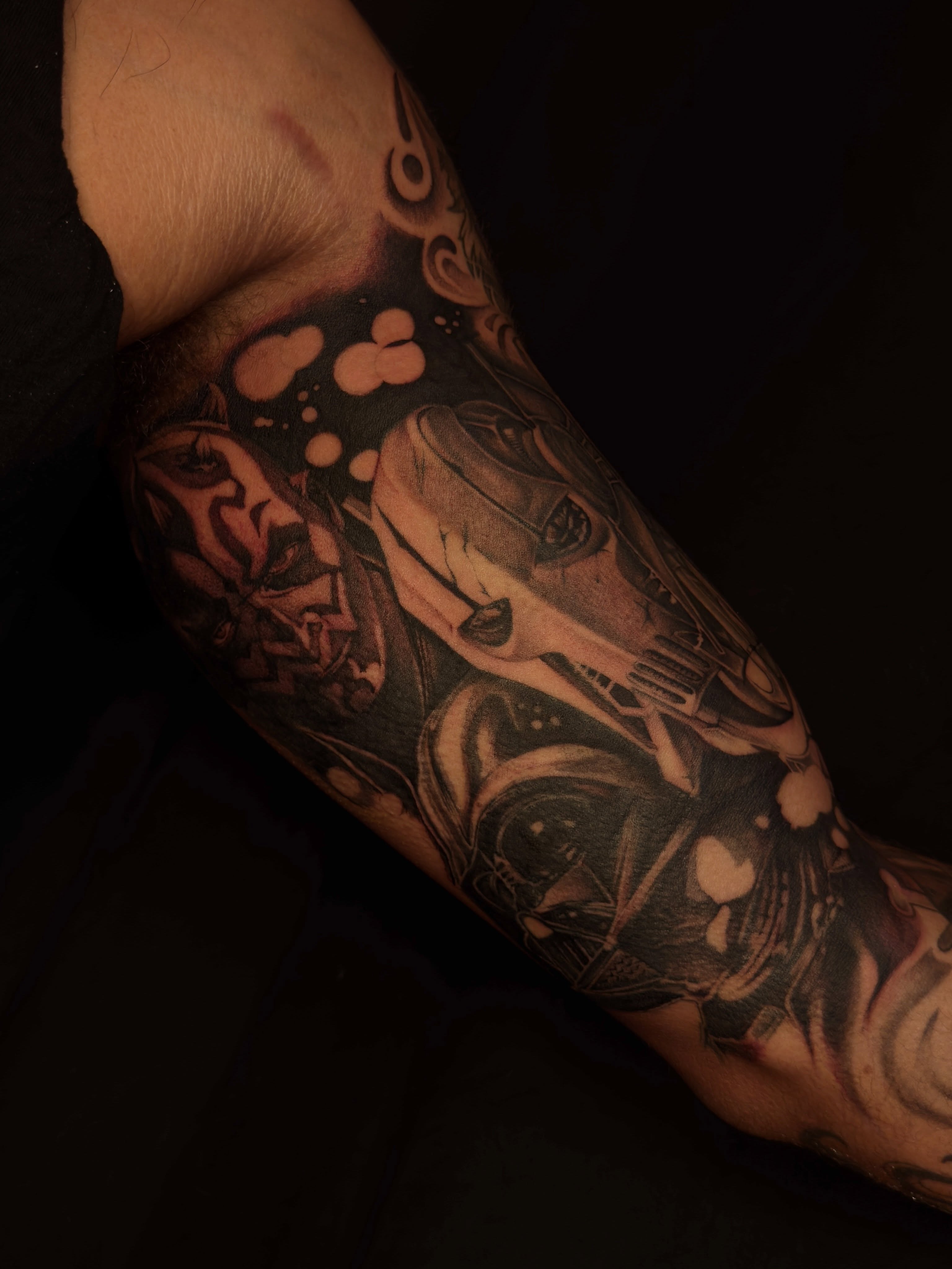 Woman with car realism tattoo on the forearm by 𝙷𝚊𝚒𝚕𝚎𝚢 𝙷𝚊𝚛𝚎𝚗 ✯ 𝙽𝙴 𝙾𝚑𝚒𝚘 𝚃𝚊𝚝𝚝𝚘𝚘 𝙰𝚛𝚝𝚒𝚜𝚝