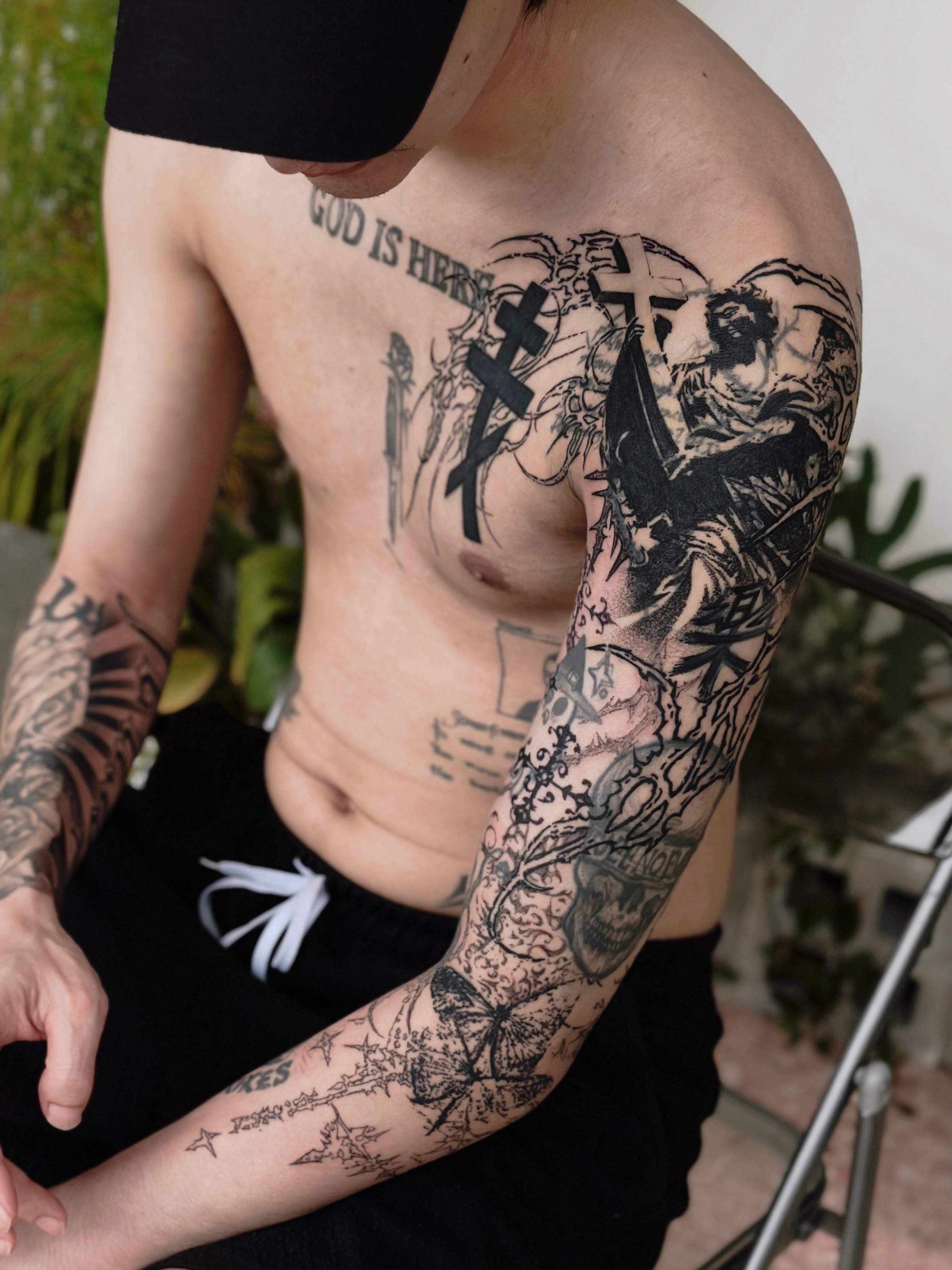 Tattoo by @noir_ink.tattookorat — black_and_grey