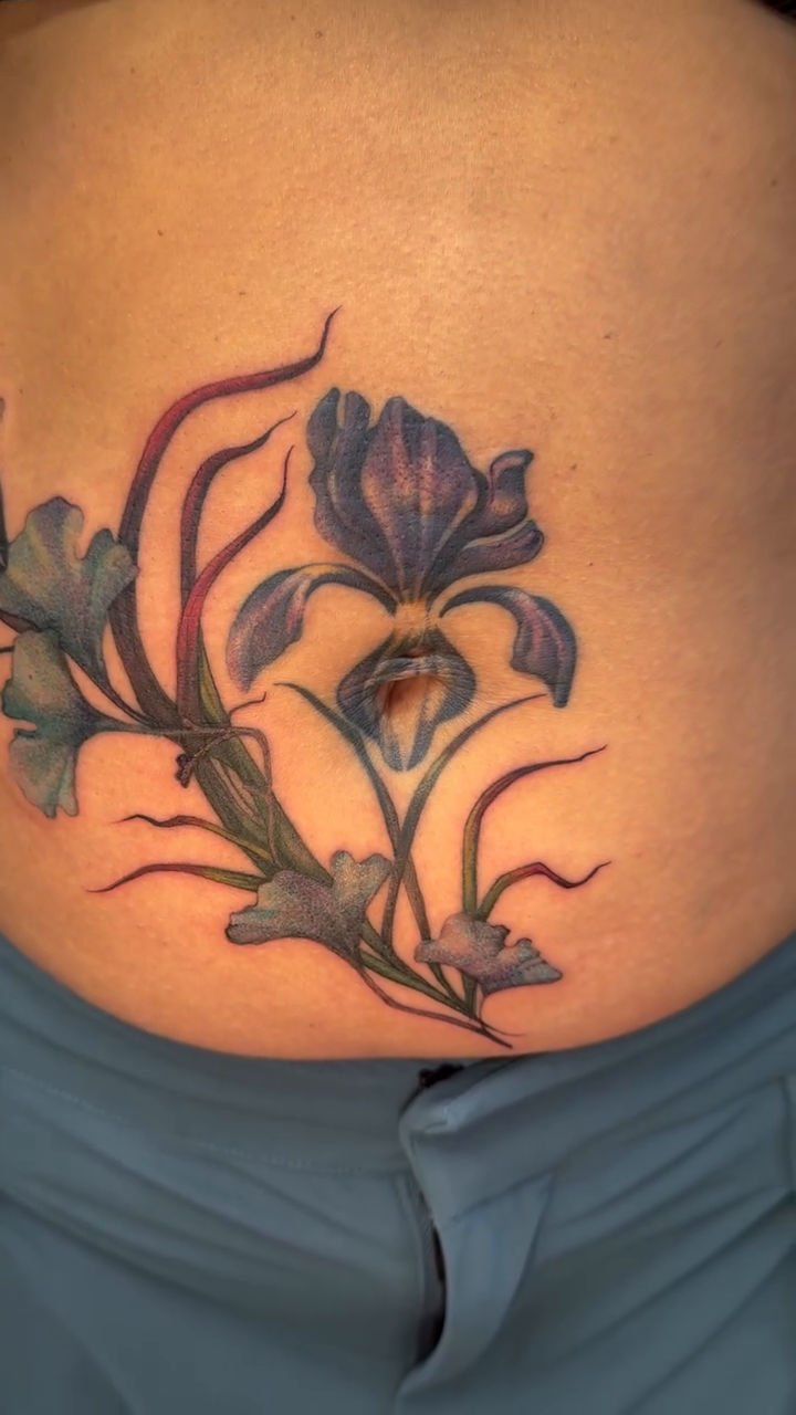 Tattoo by @artbyalyssacarbonara β fine_line, illustrative