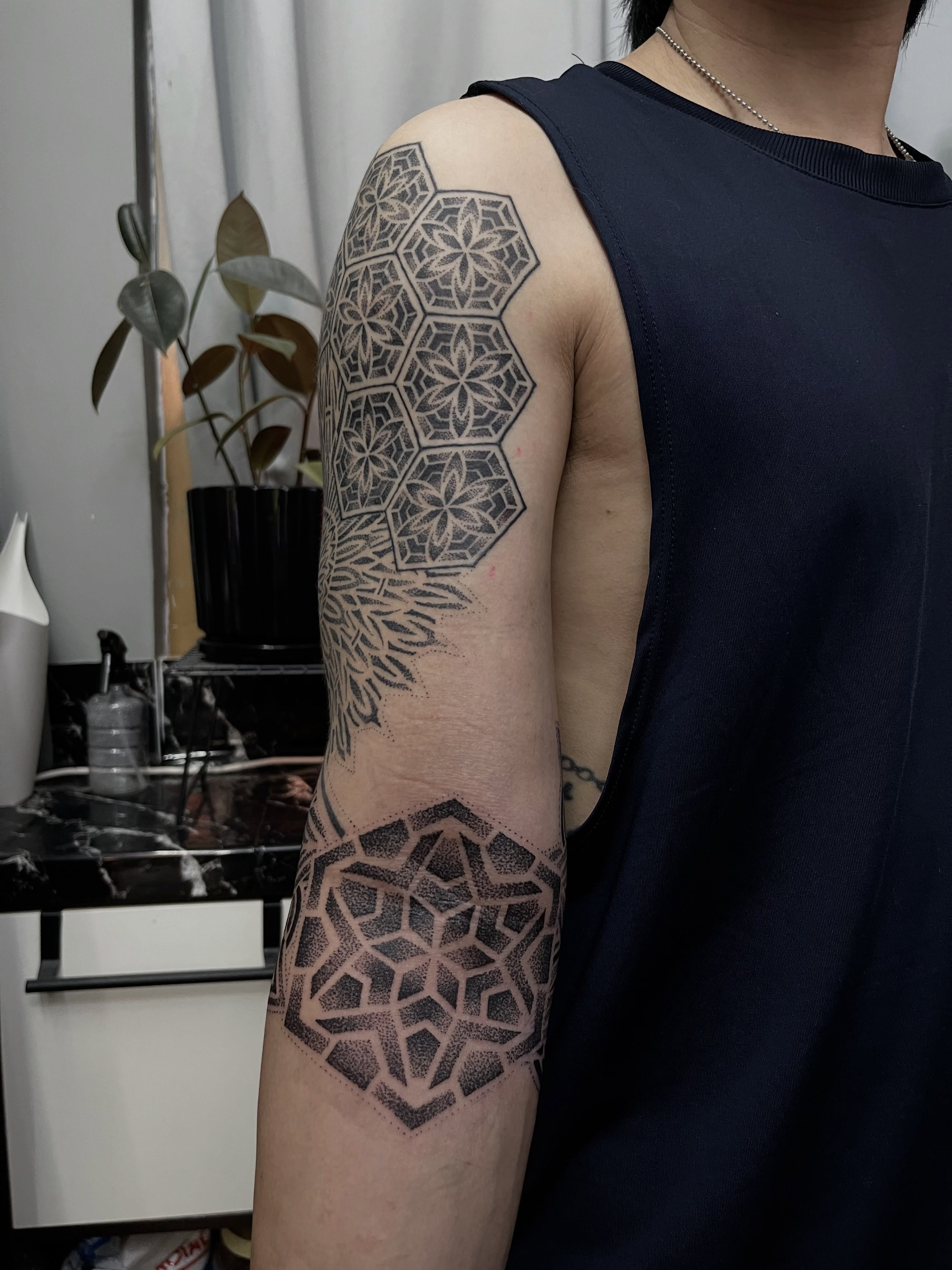 Tattoo by @russellefandialan — dotwork, geometric