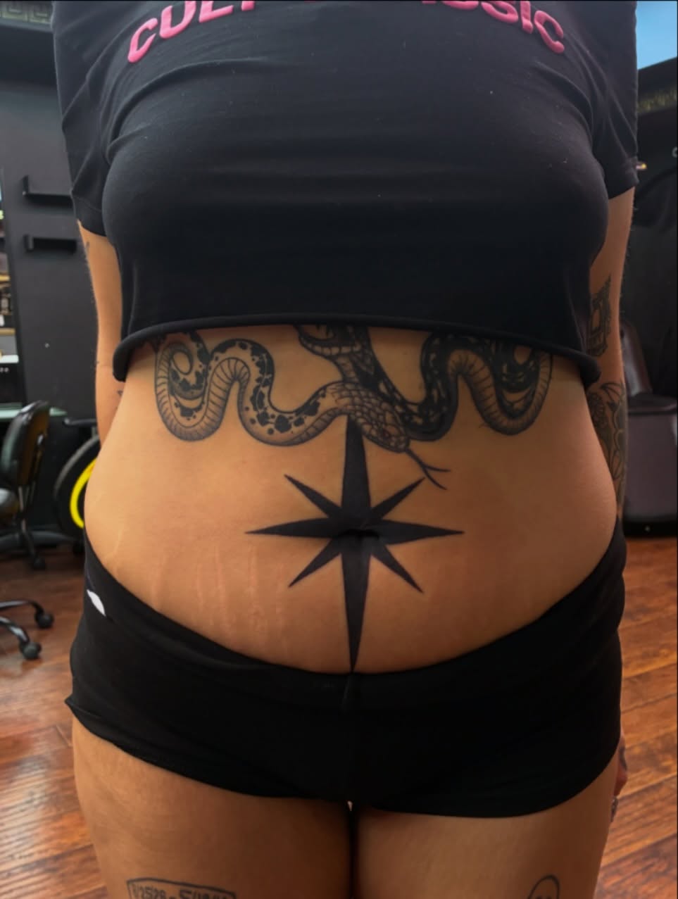 Tattoo by @elliotjayetattoos — black_and_grey
