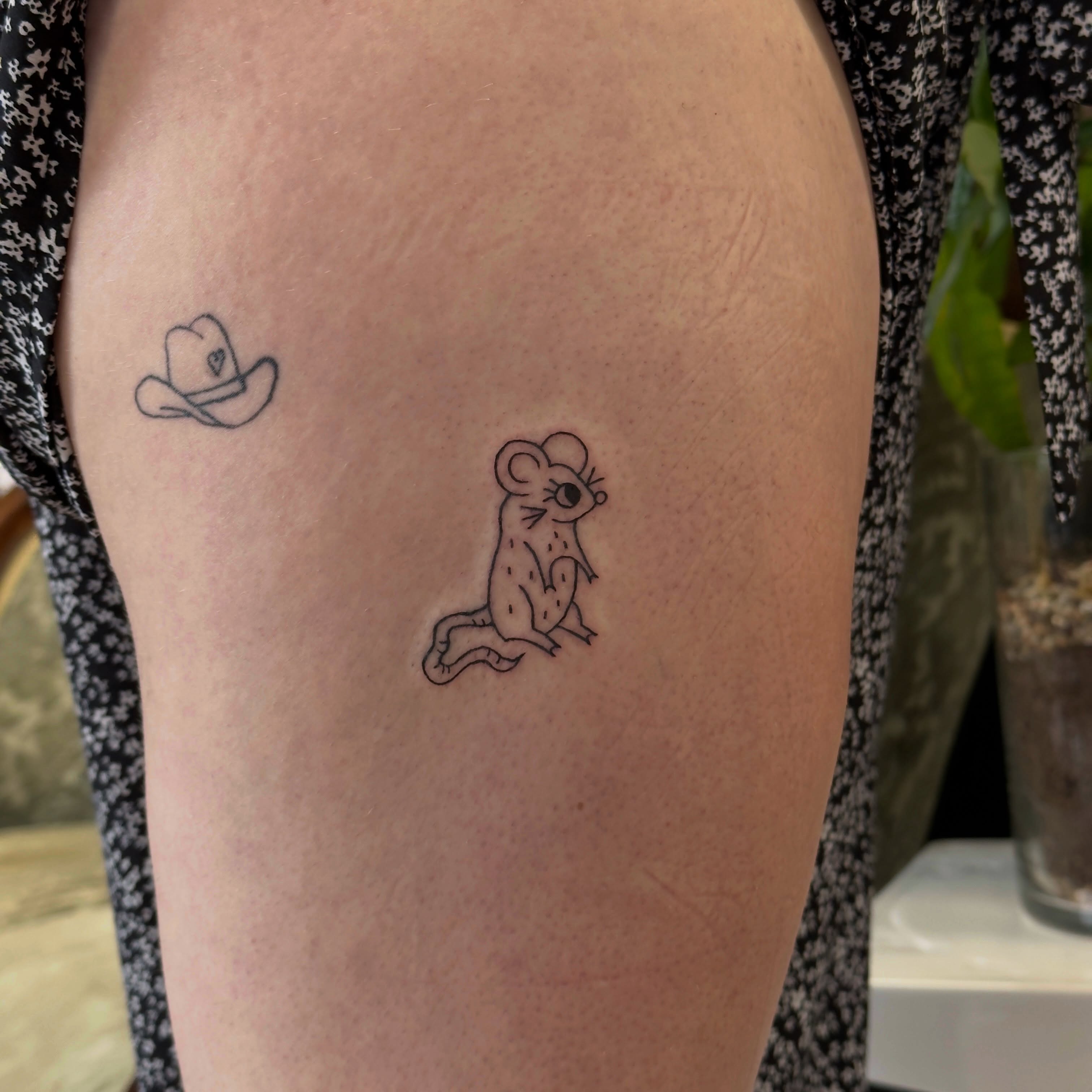Tattoo by @apri1fish — black_and_grey