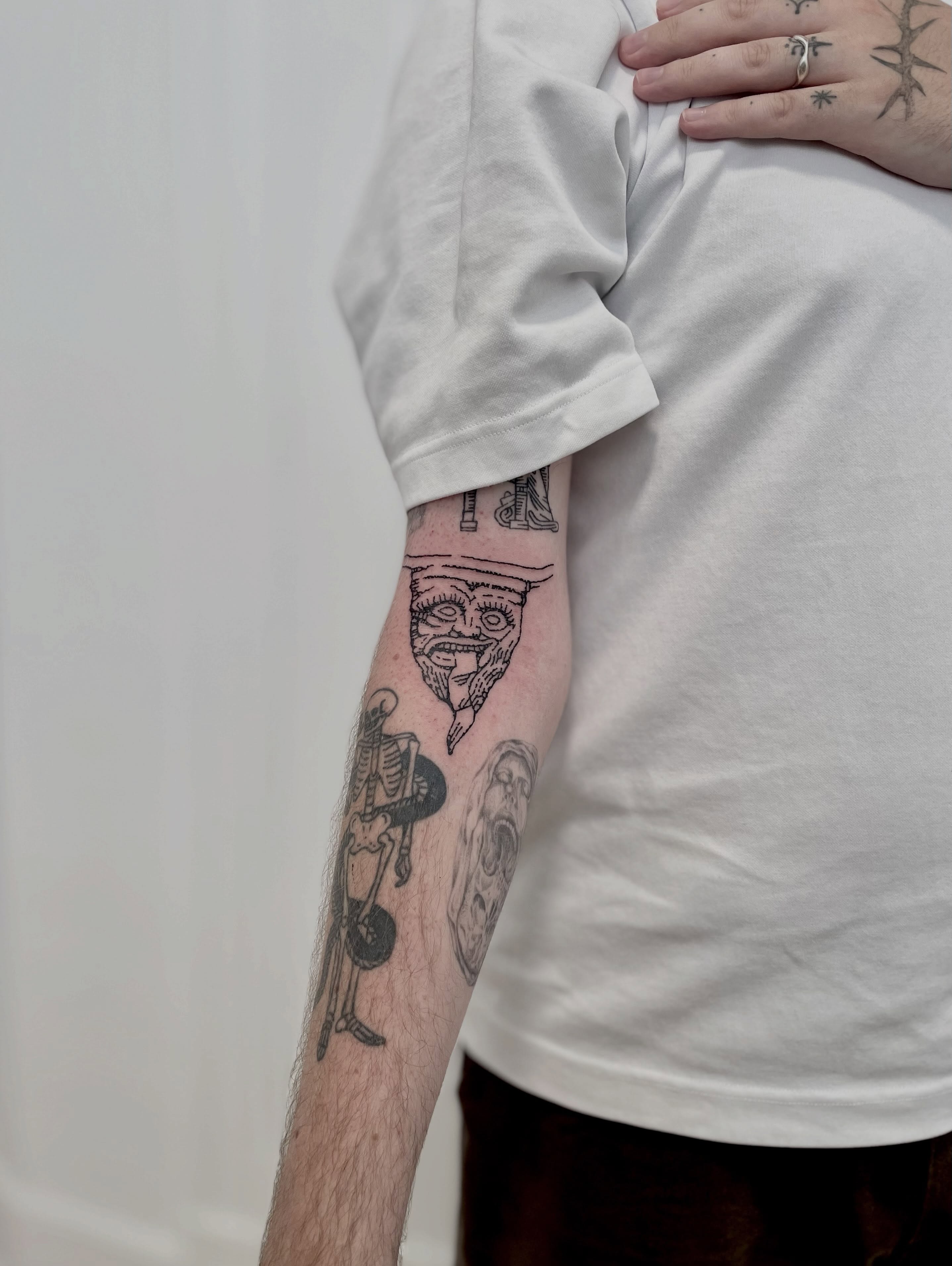 Tattoo by @bartobello — black_and_grey