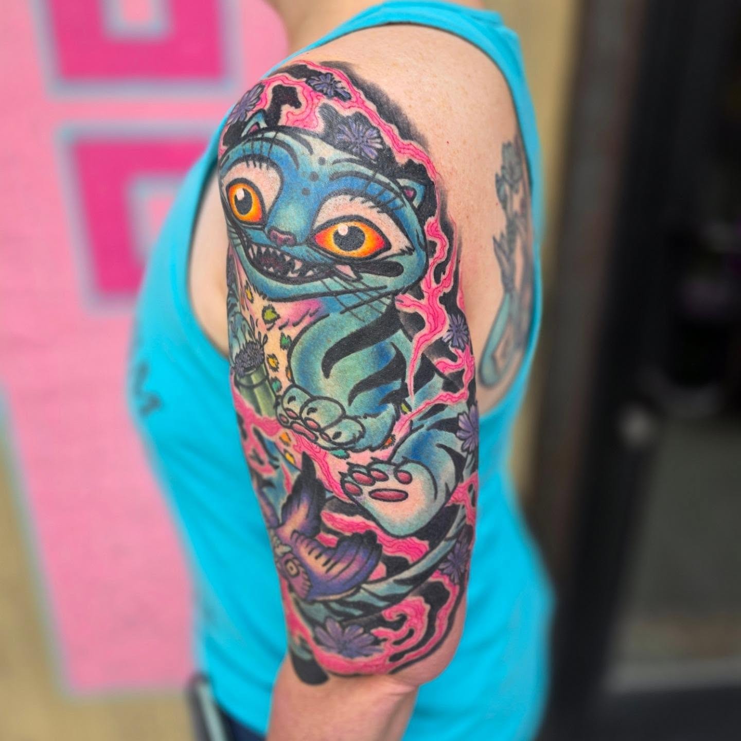 Tattoo by @inkbyrobyn — american_traditional, dotwork