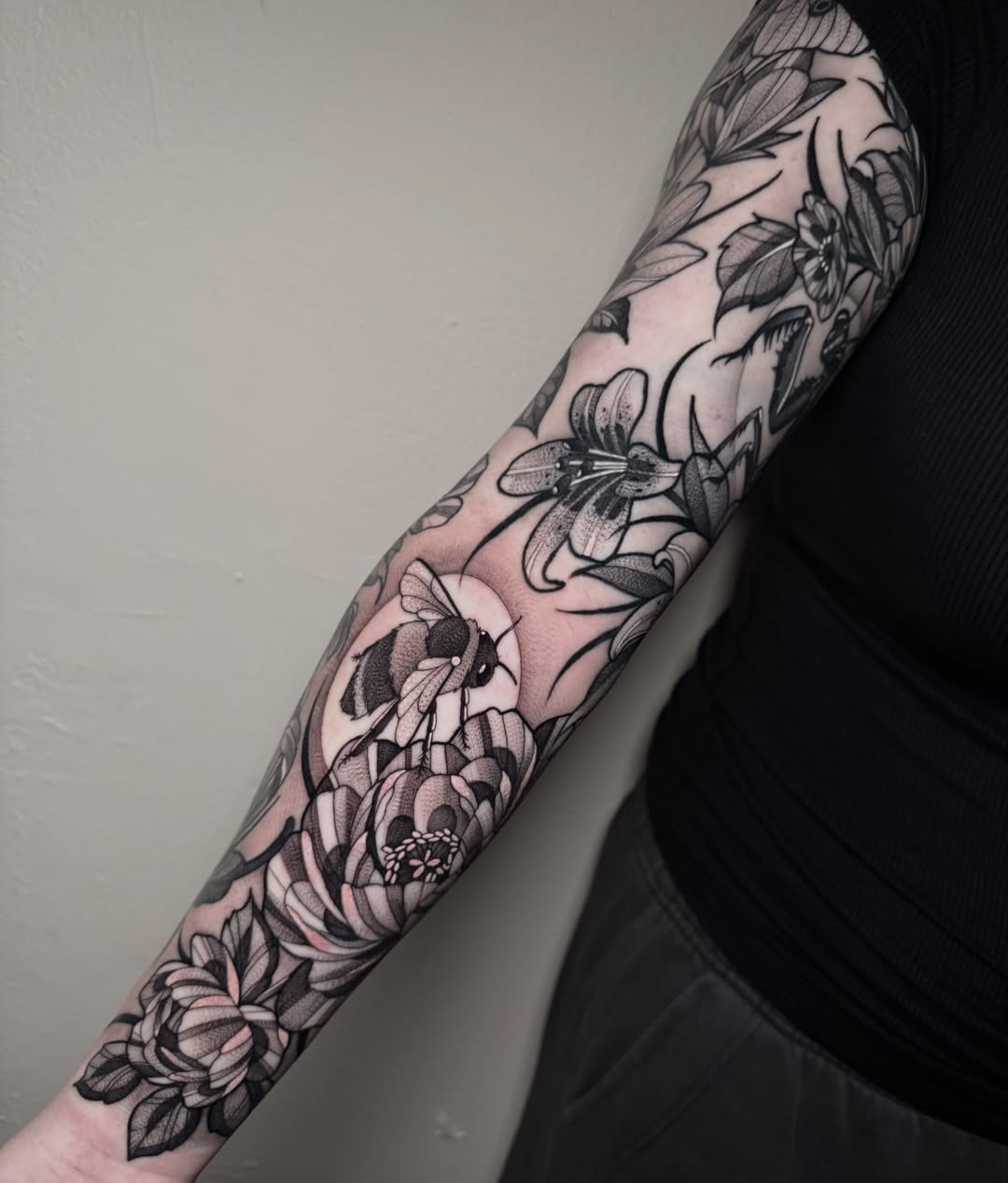 Tattoo by @aislynleigh — black_and_grey