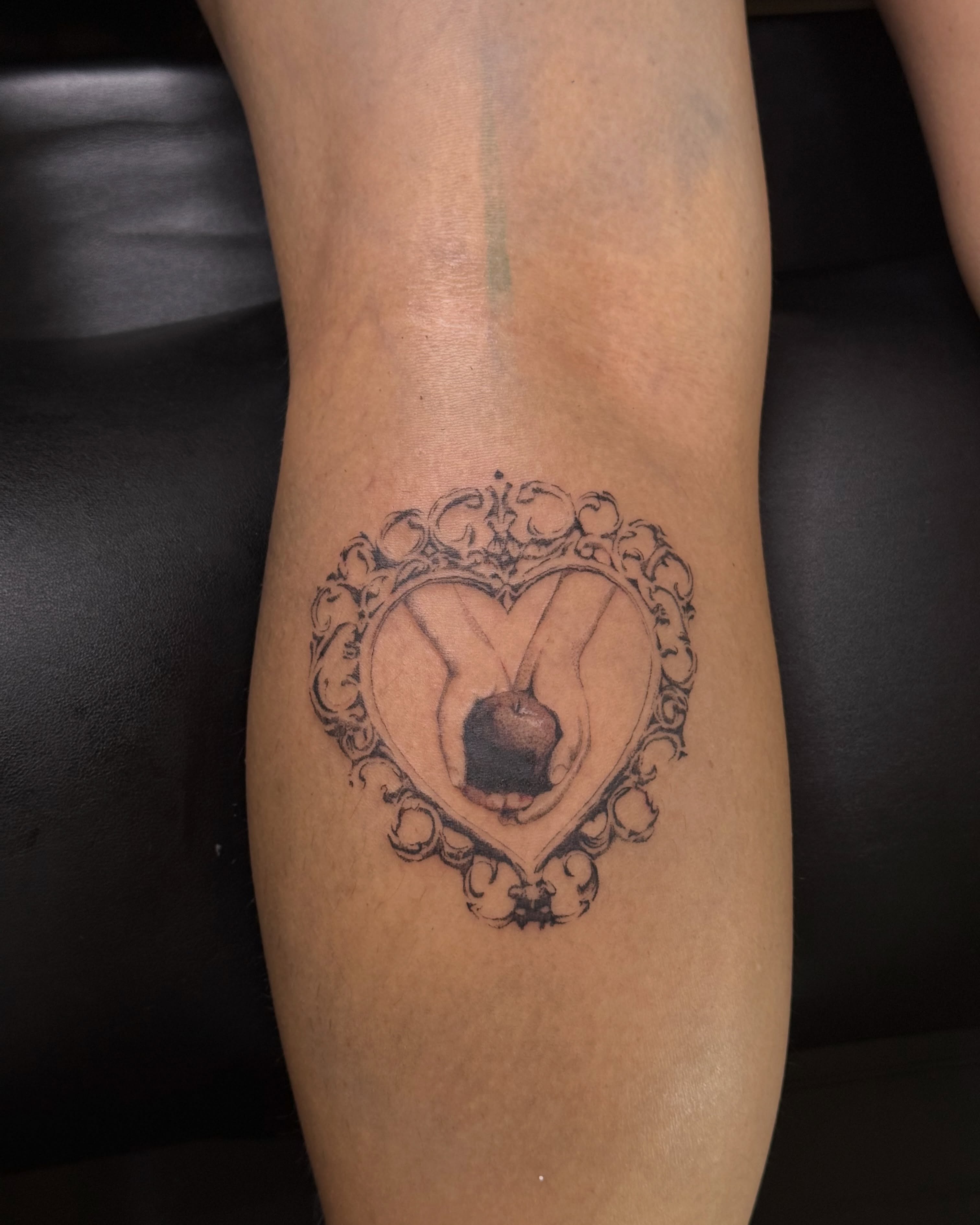 Heart with apple black and grey tattoo on the leg by dewduls :), Berkeley, California