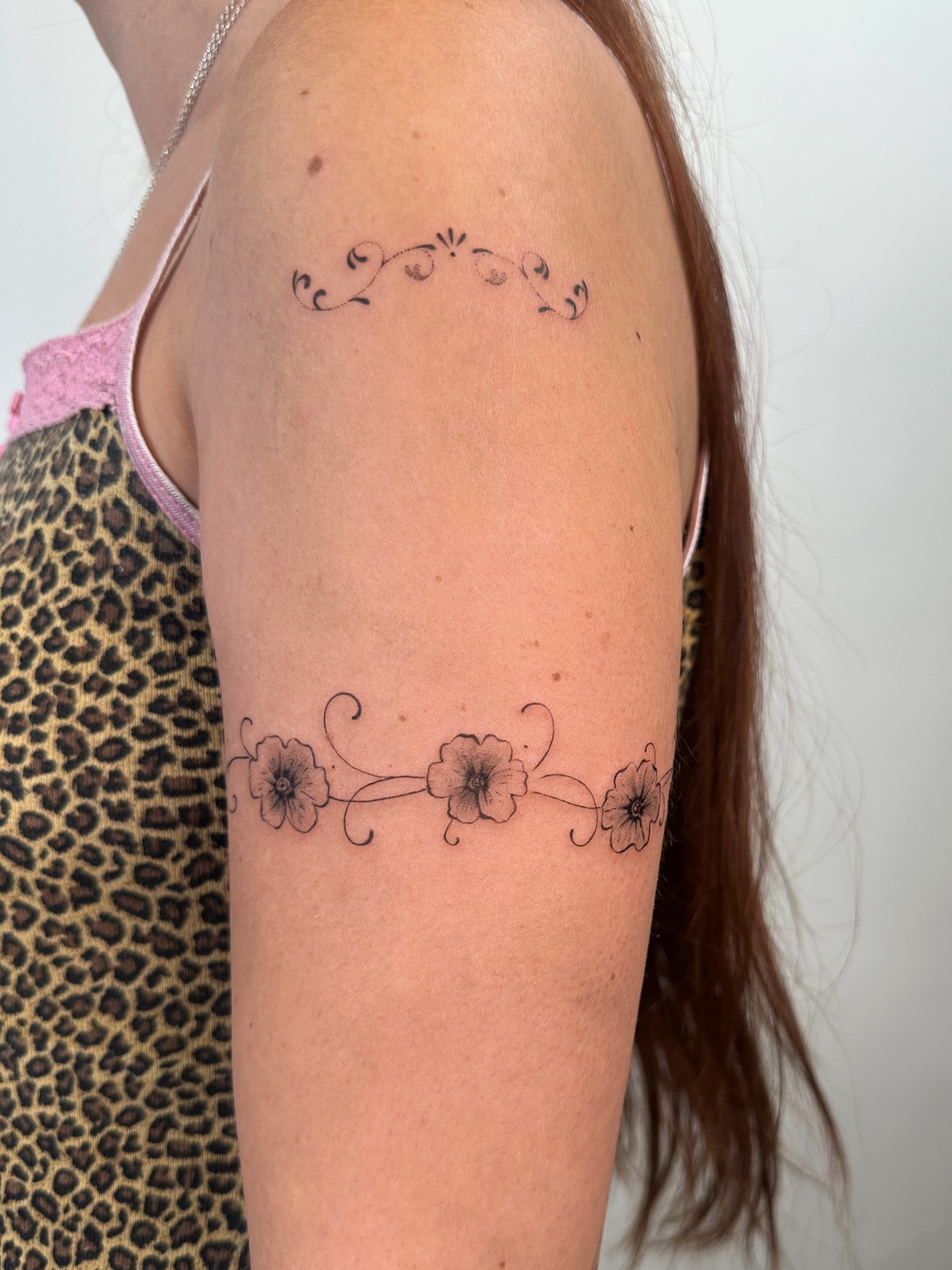 Tattoo by @liza.tattoos β fine_line, ornamental