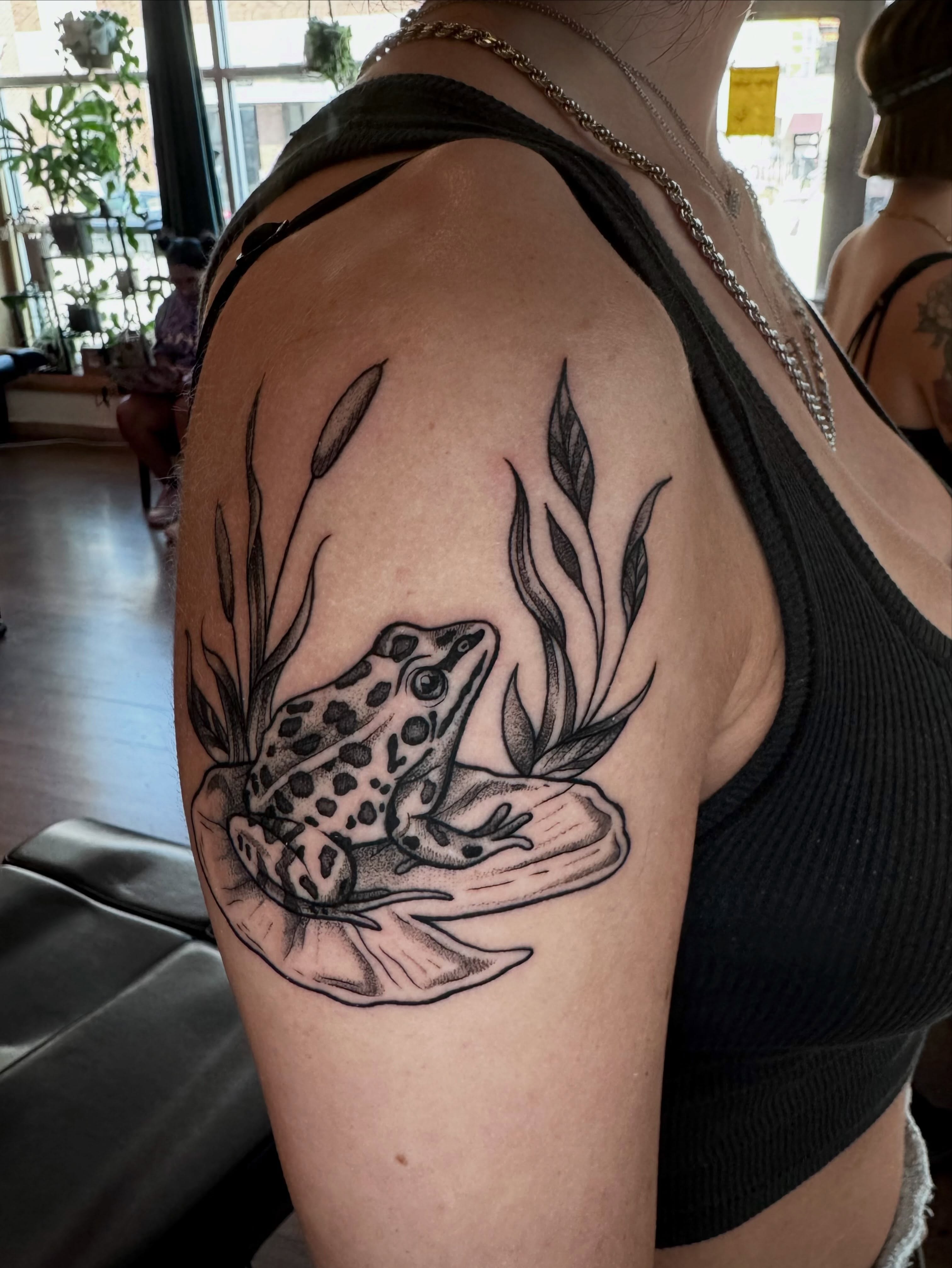 Frog realism tattoo on the shoulder by Morgan Peeples