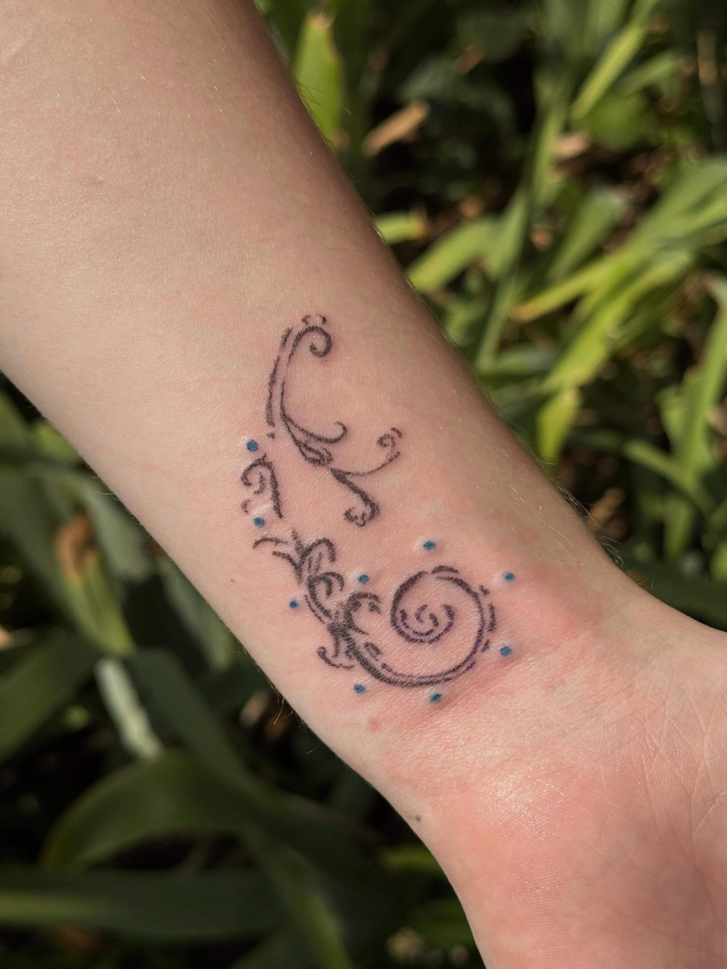 Tattoo by @solarsilas — dotwork
