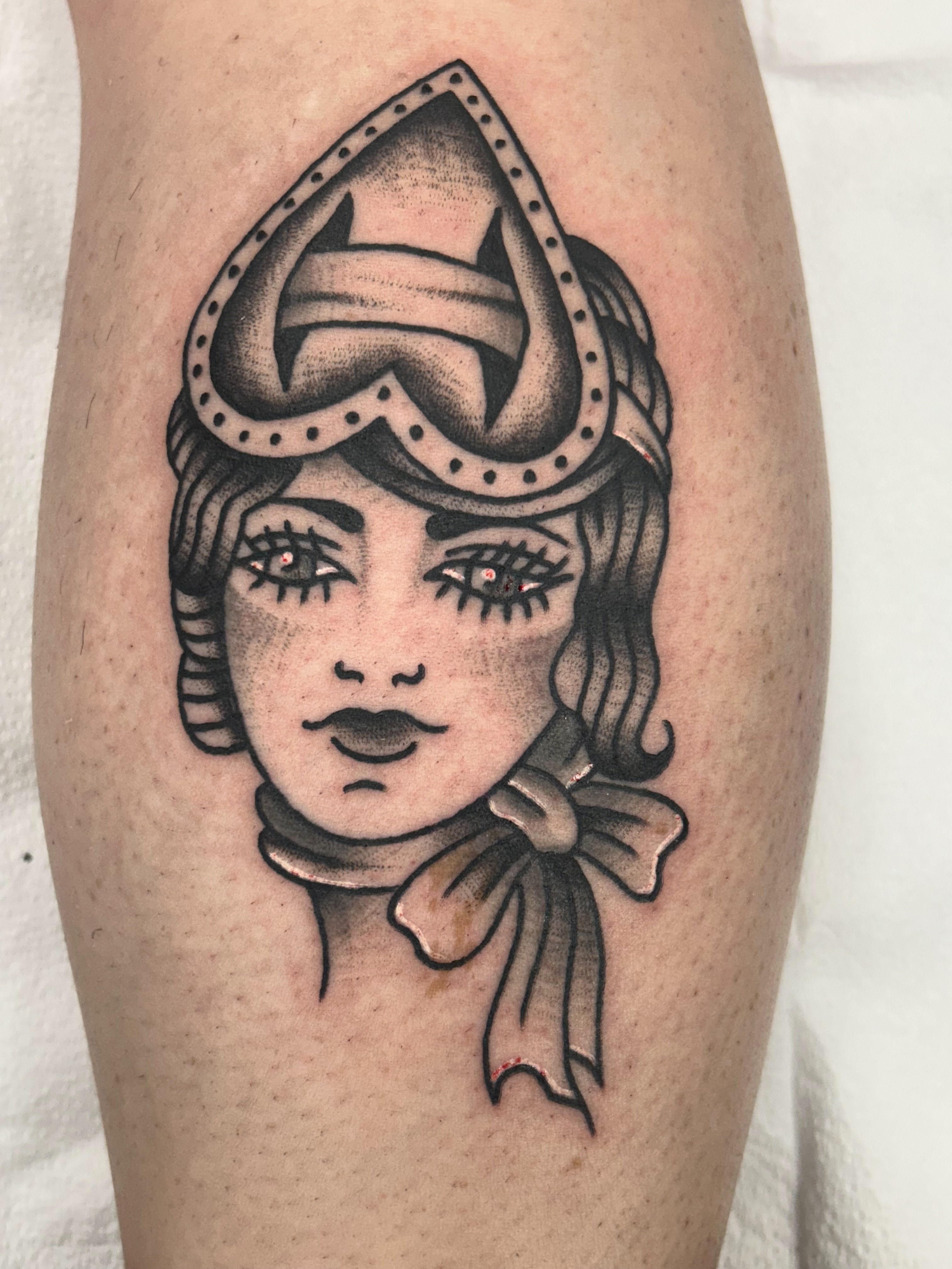 Child with aviator helmet American traditional tattoo on the forearm by ๐๐ข๐ฉ๐๐ซ๐ฆ๐ข ๐๐ฌ๐ซ๐ก๐๐ถ๐ฆ
โจ