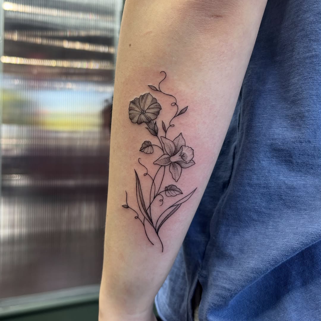 Tattoo by @emmaleighrosetattoos — black_and_grey