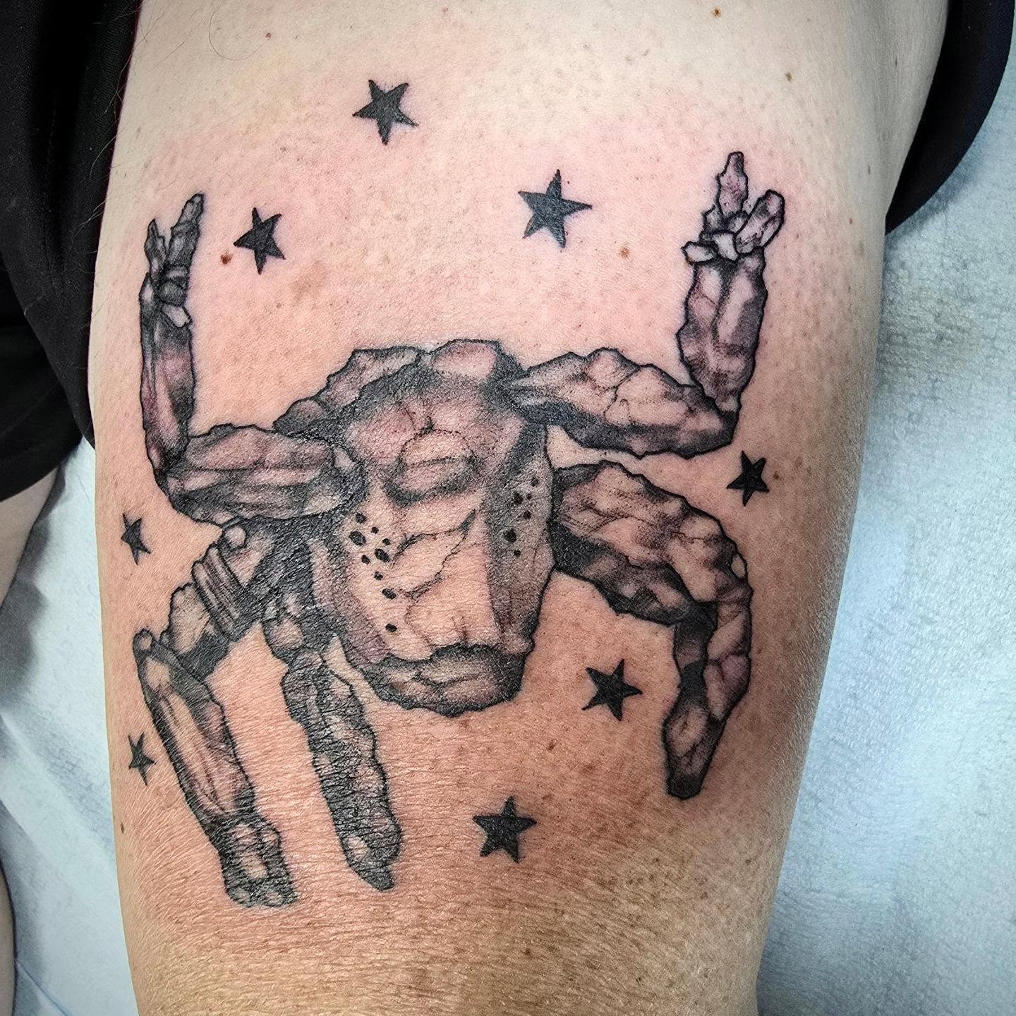 Astronaut black and grey tattoo on the thigh by bonnie