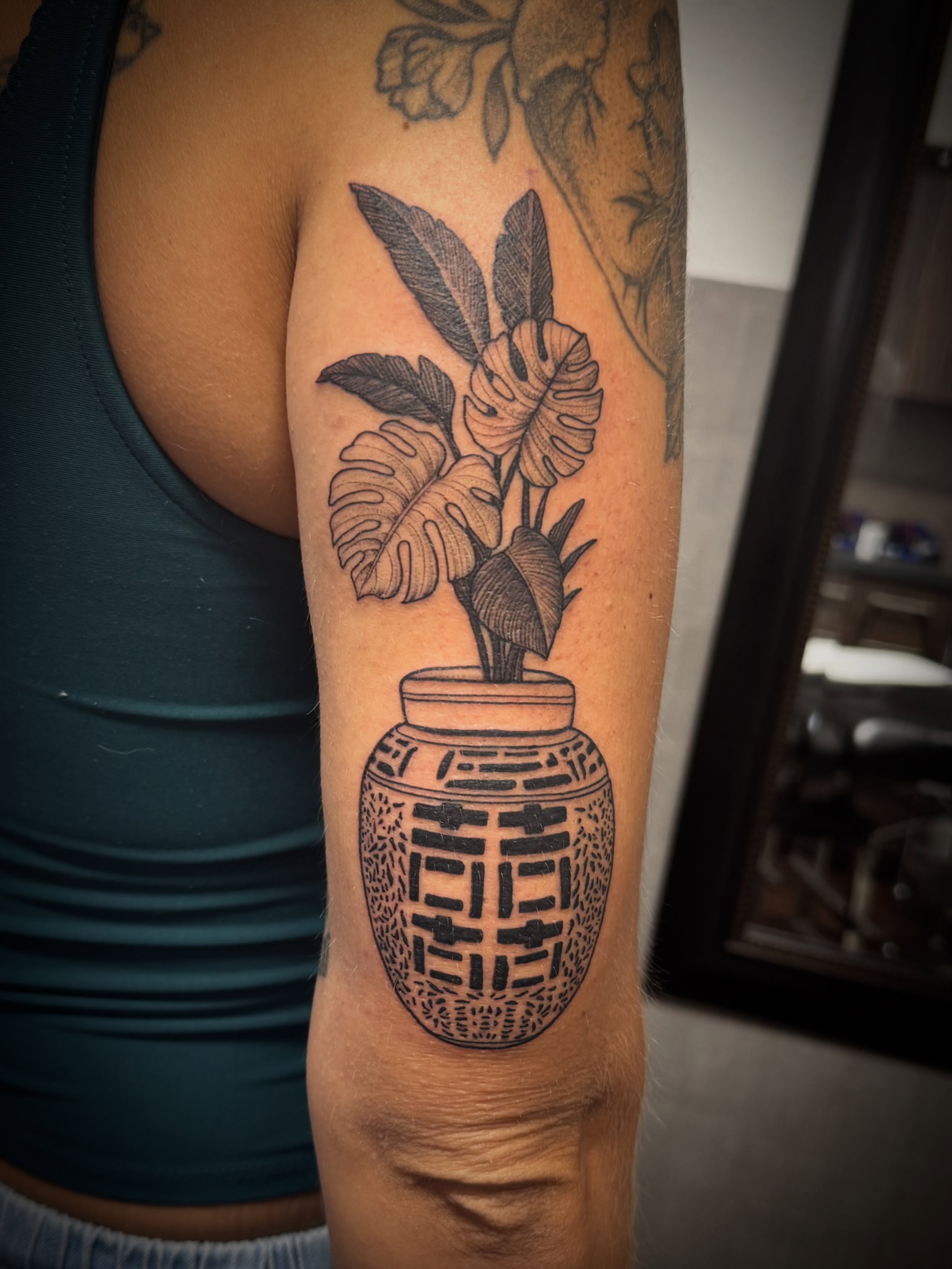 Tattoo by @cj.hurtado — black_and_grey