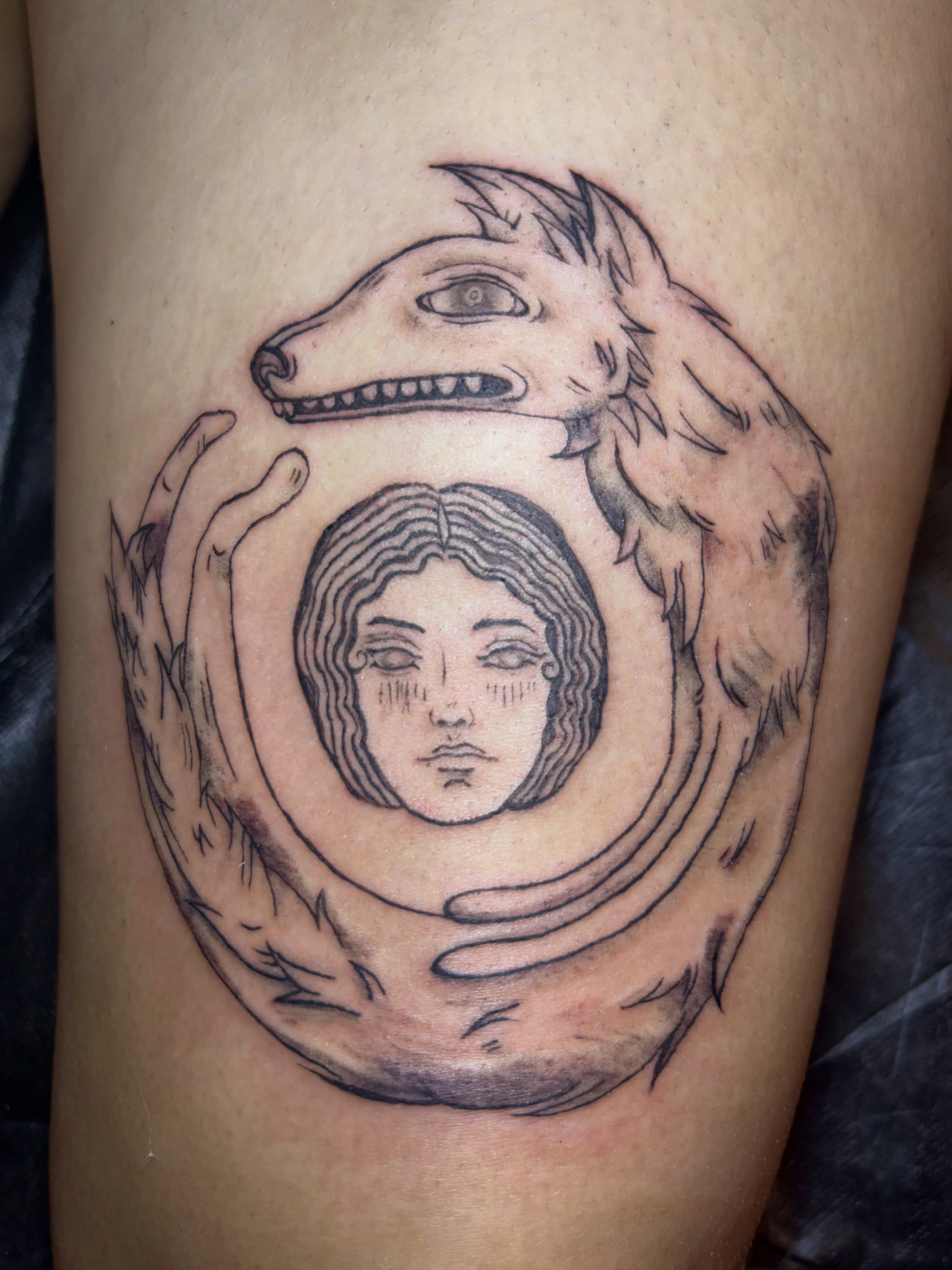 Tattoo by @karakuripierr0t — black_and_grey, geometric