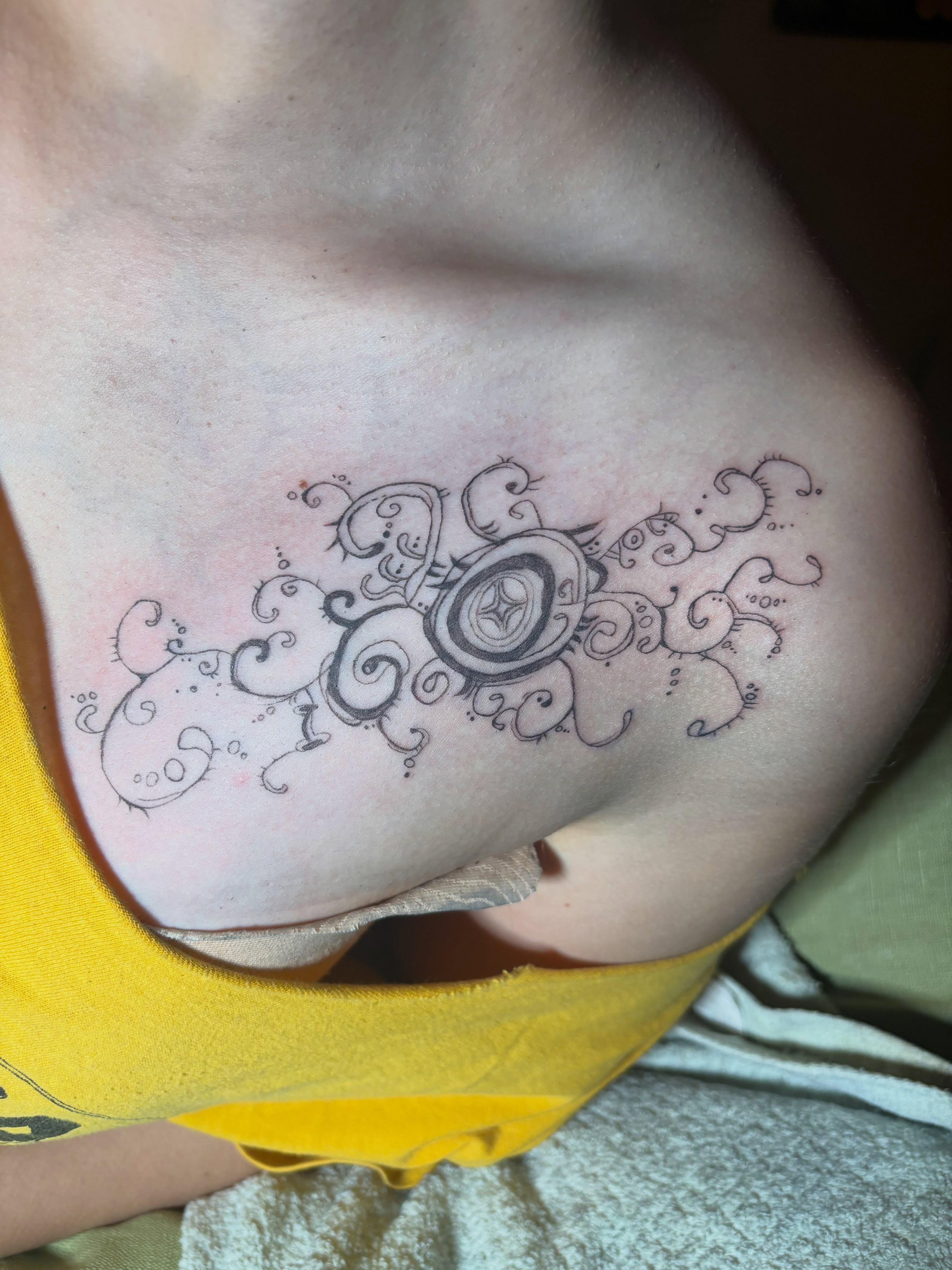 Tattoo by @karakuripierr0t — black_and_grey, geometric