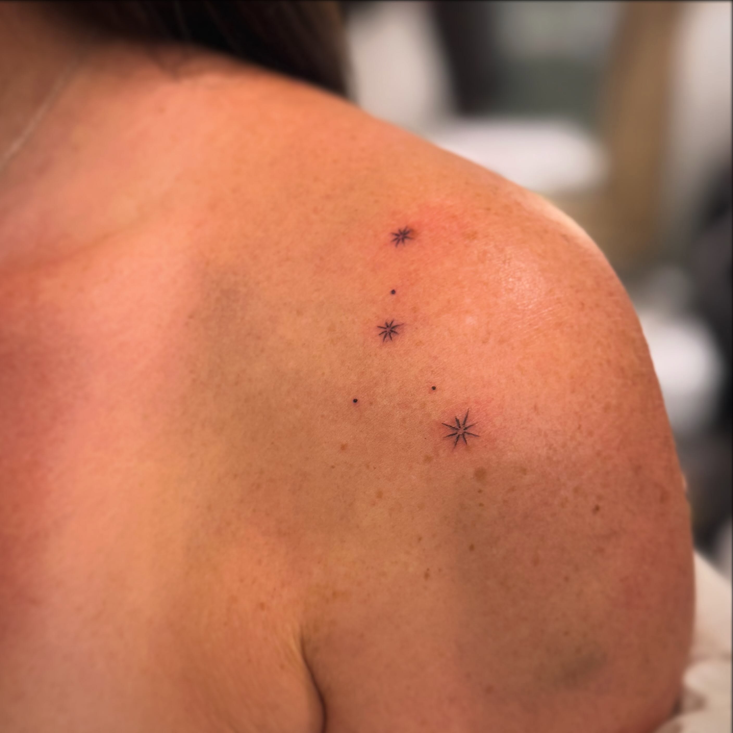 Tattoo by @evolveink.tattoos — dotwork