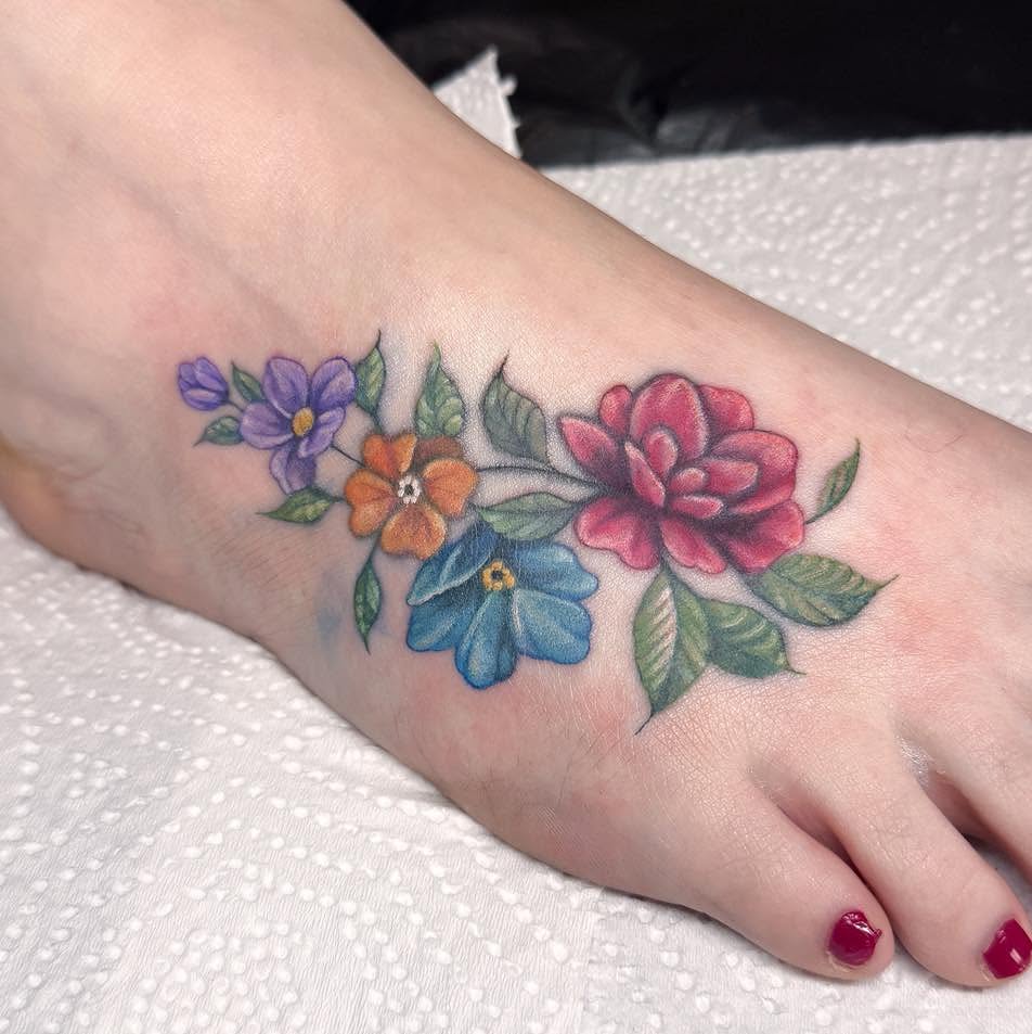Tattoo by @beccasuetattoo — new_school, realism