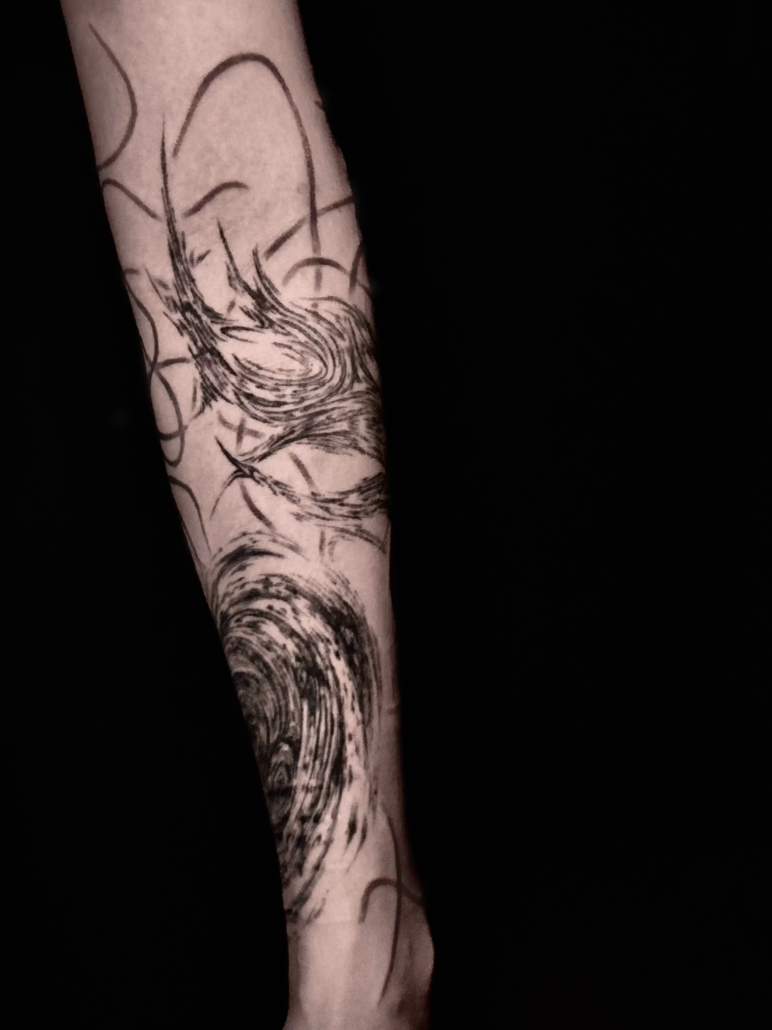 Tattoo by @moom_tattoo — black_and_grey