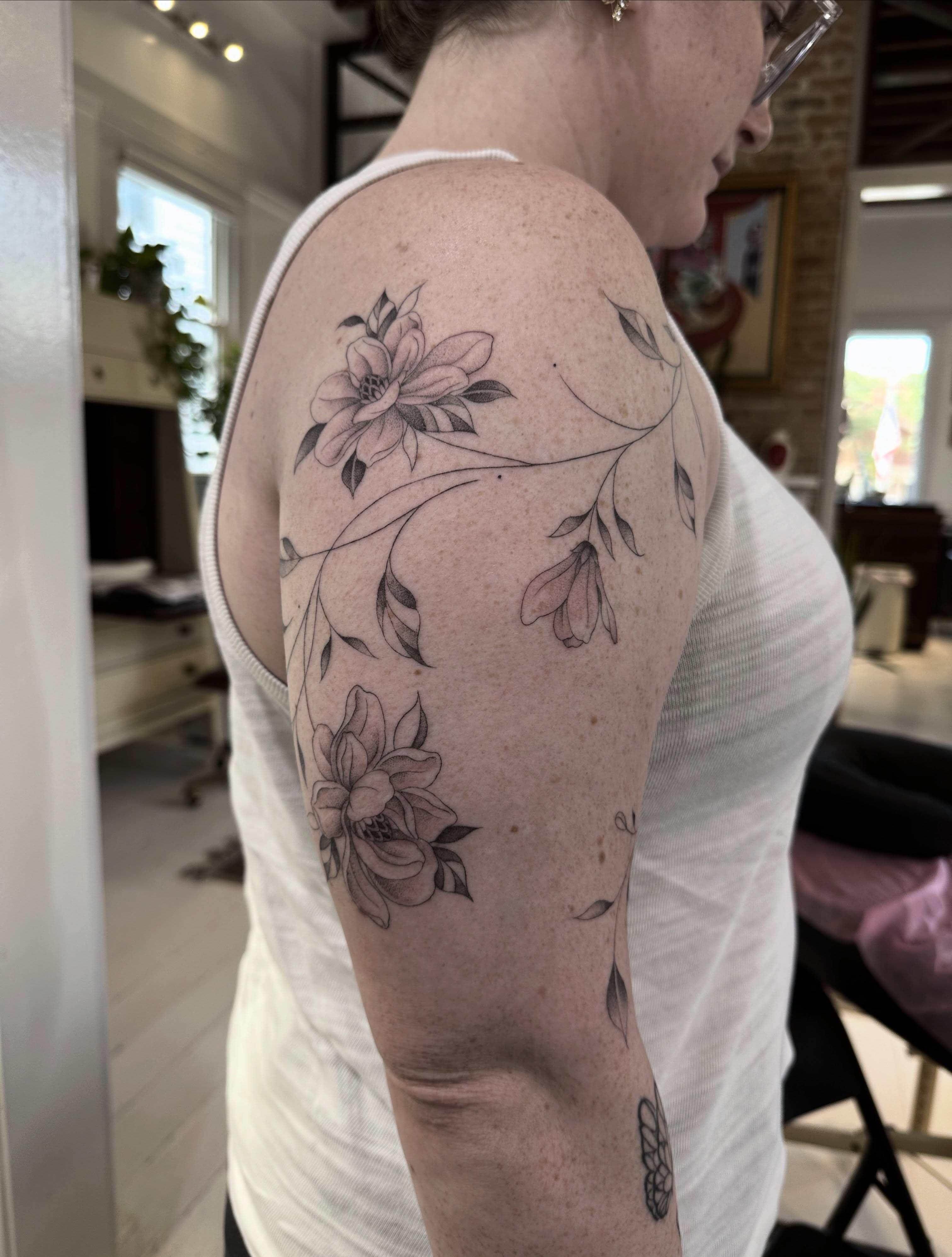 Tattoo by @seanharringtontattoo β black_and_grey