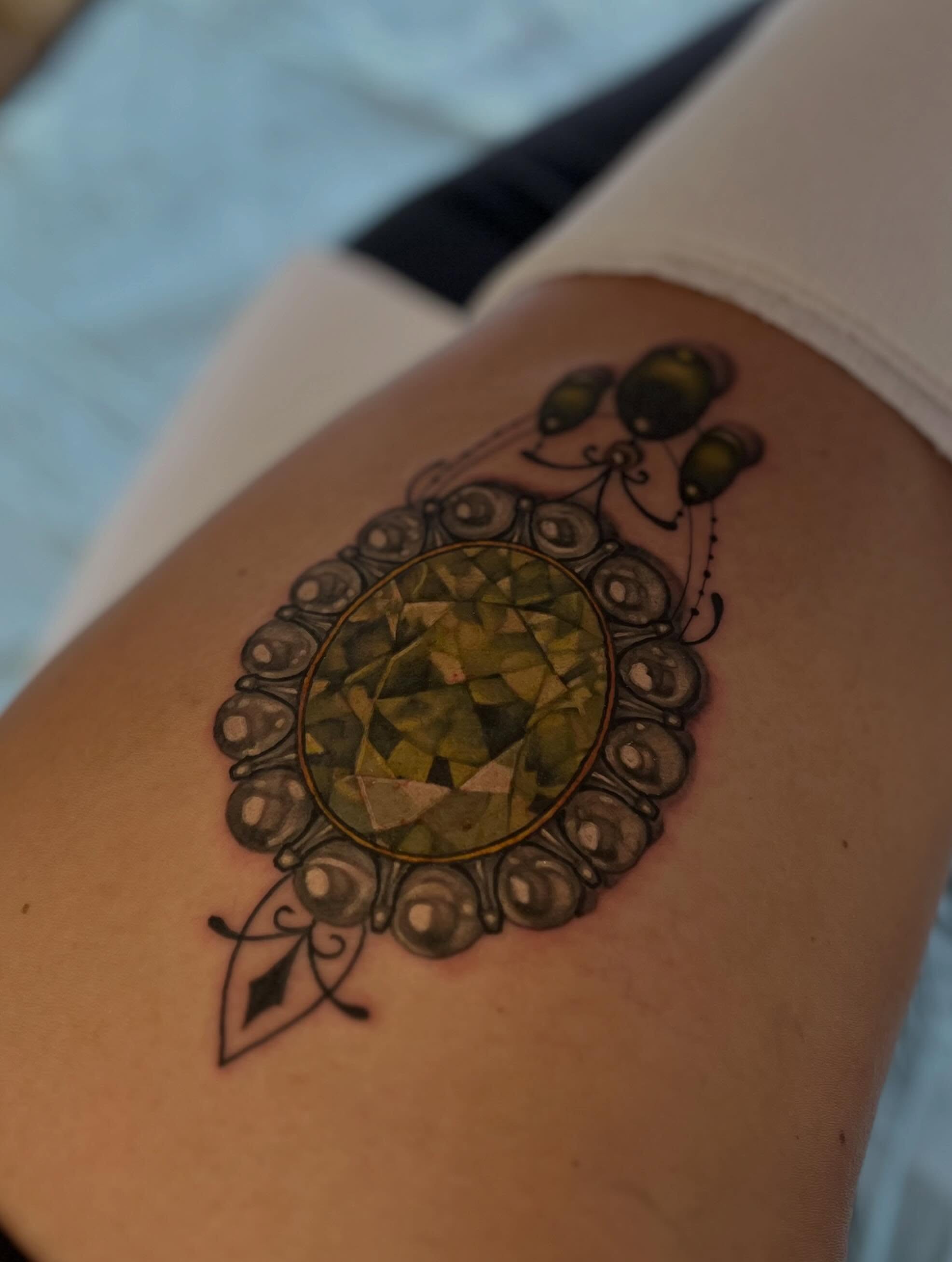 Tattoo by @taratimoon — geometric