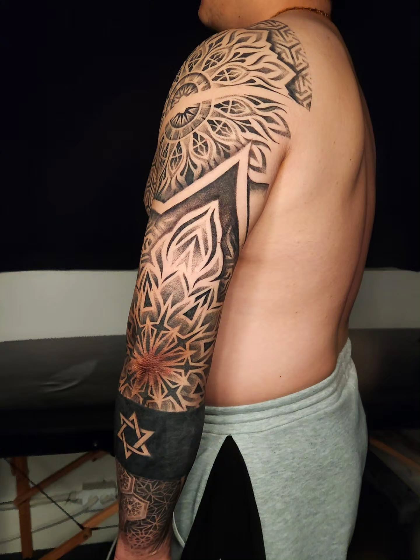 Tattoo by @toa_monti — geometric