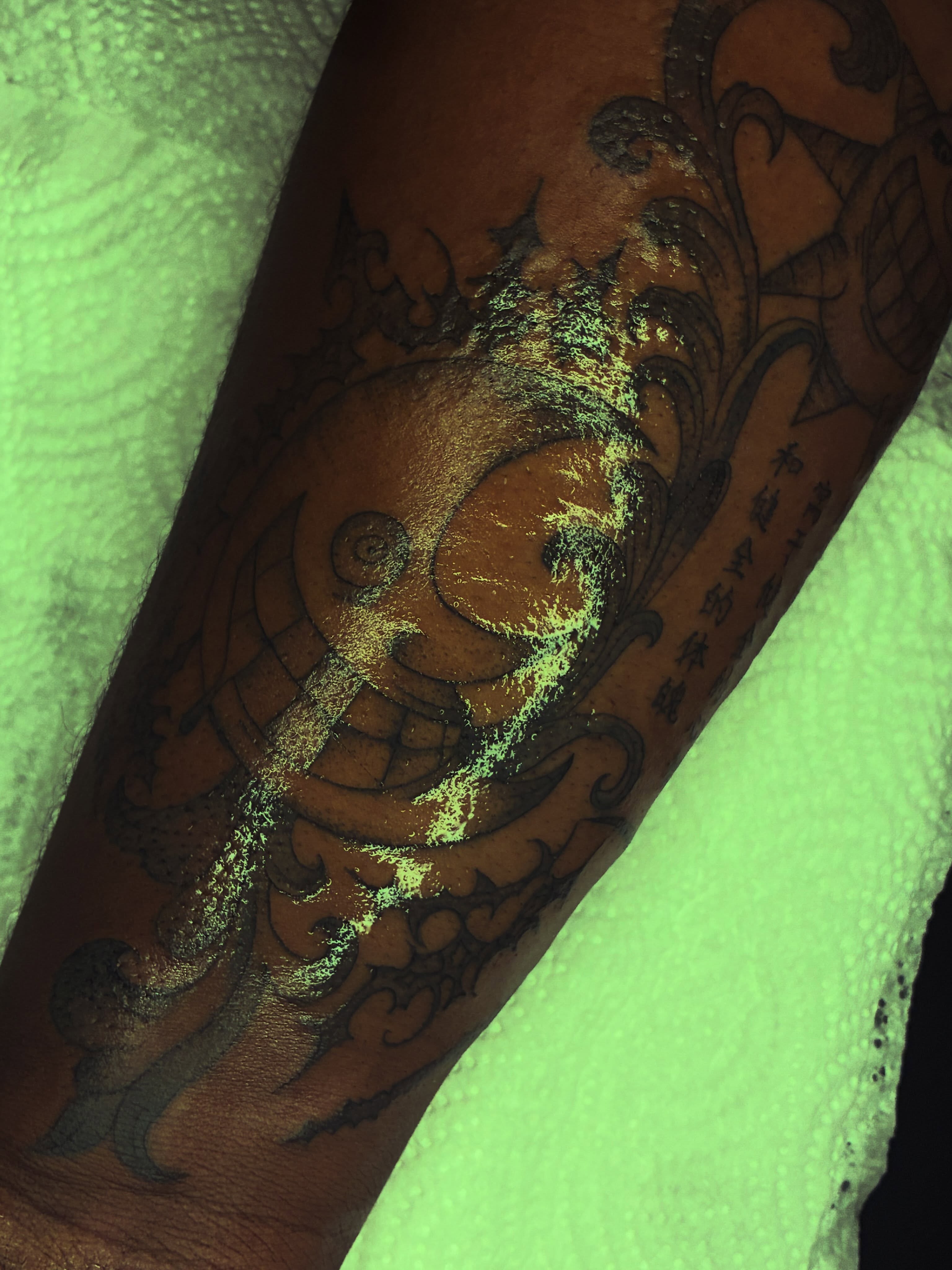 Fish japanese irezumi tattoo on the forearm by ɪɪɴᴋᴇᴅʙʏʀᴇɴɴ🐉