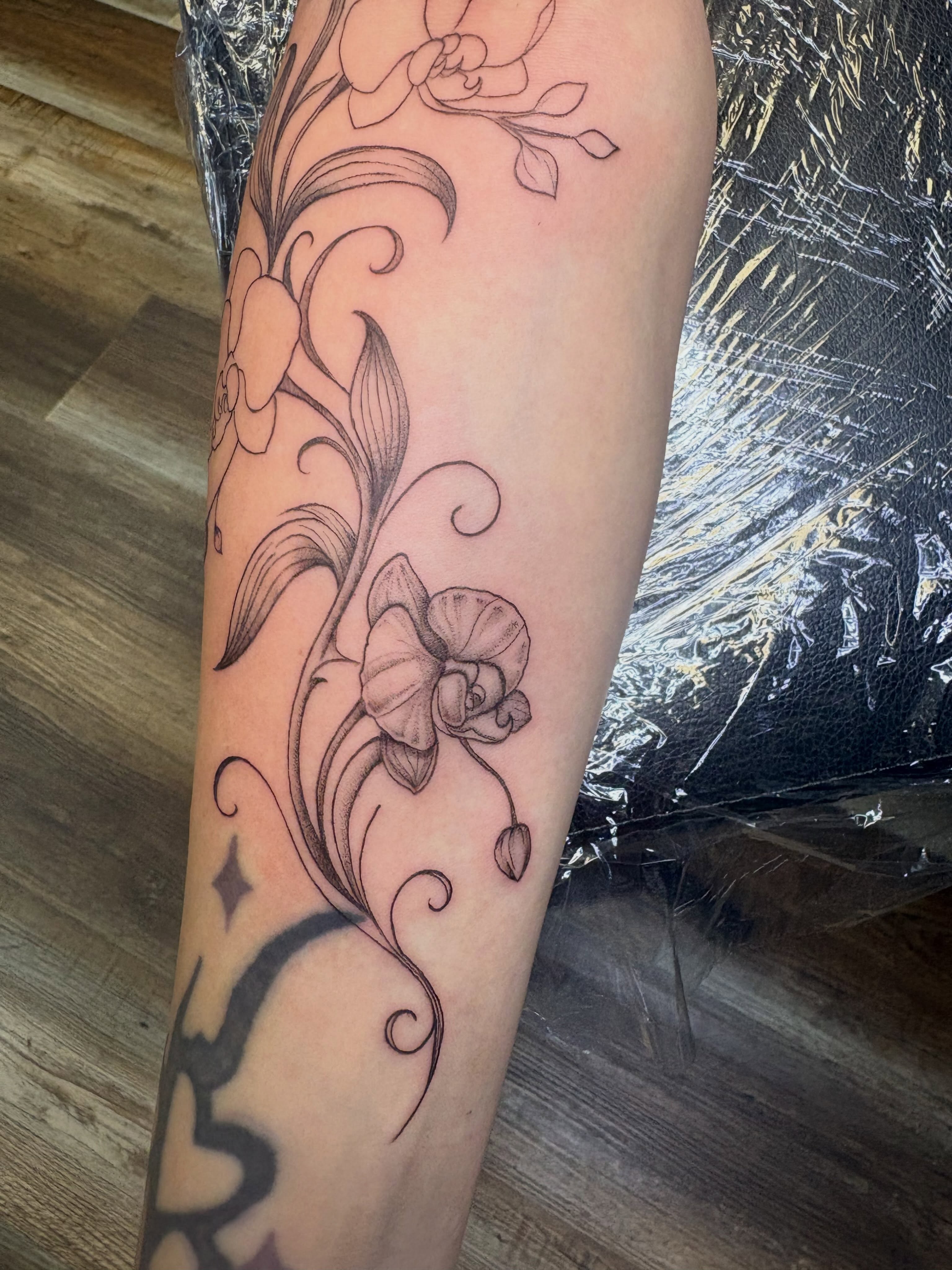 Tattoo by @andyrz_inkzzz — black_and_grey