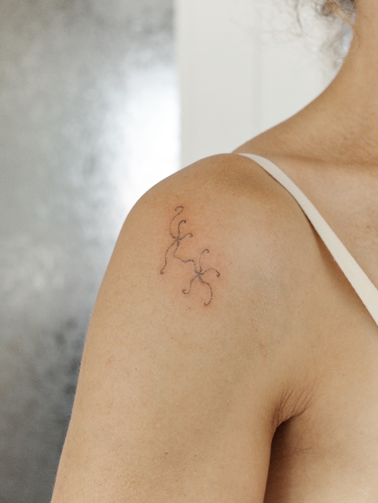 Tattoo by @itsumo.tats — fine_line