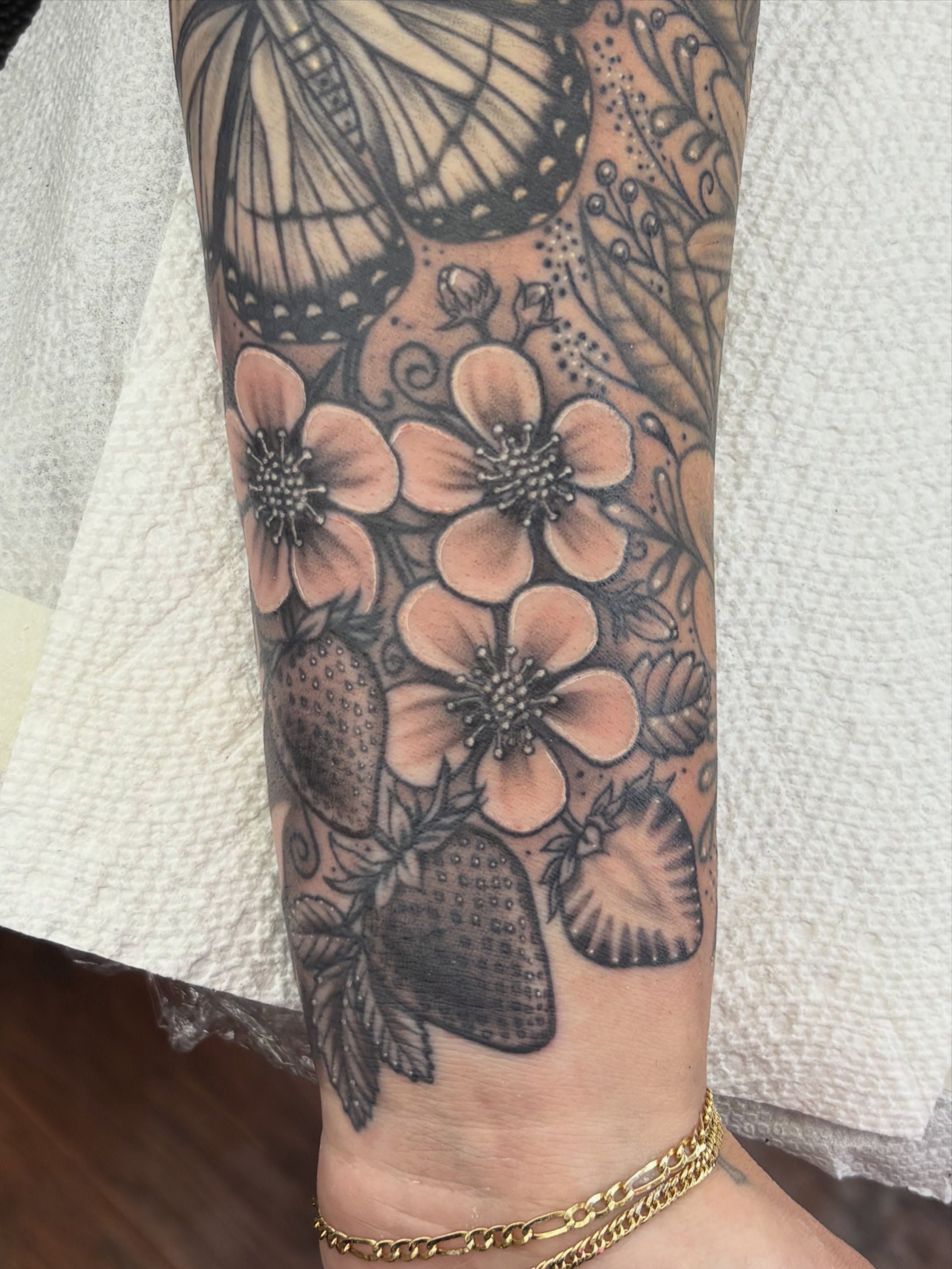 Tattoo by @skyecaliforniaink — dotwork, realism