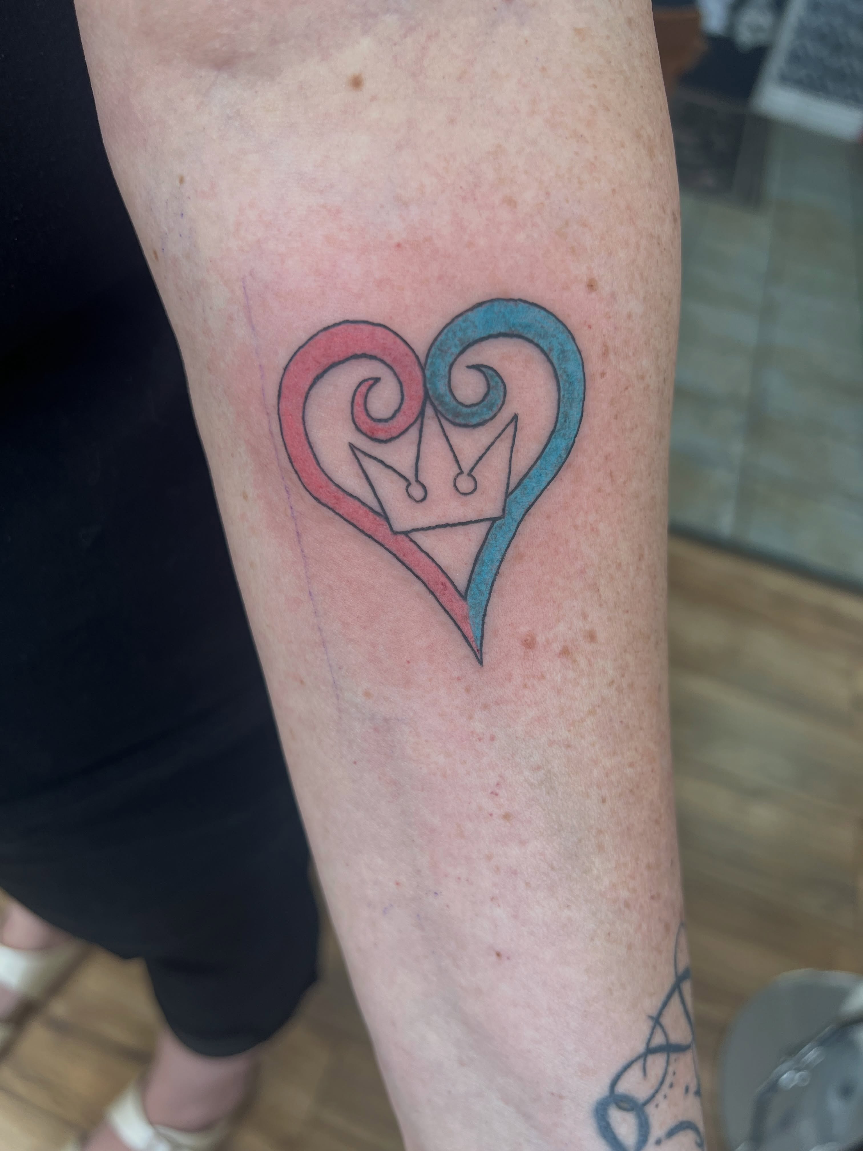 Tattoo by @conniewestgatetattoos — geometric