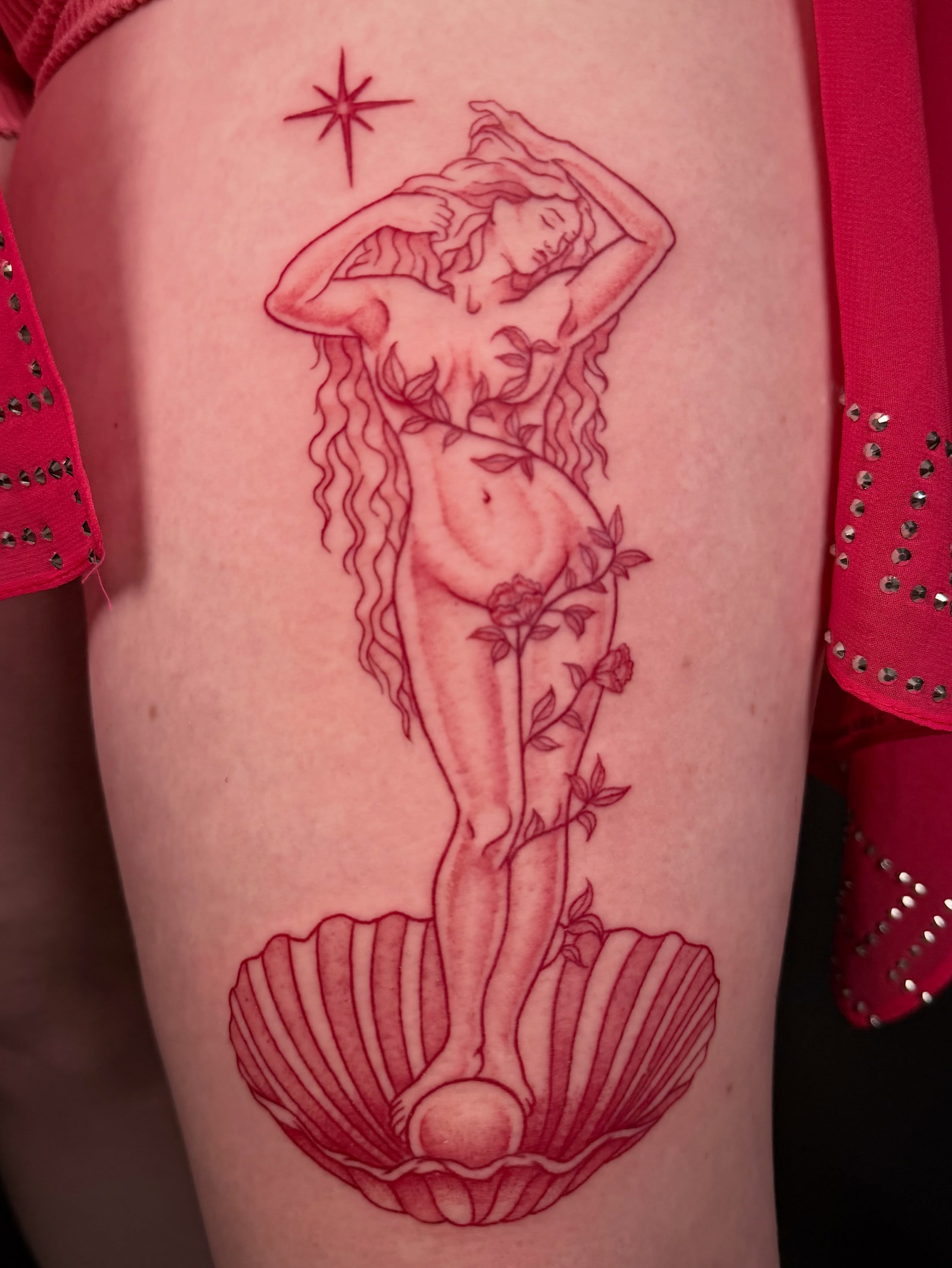 Tattoo by @lanaslines β fine_line, realism