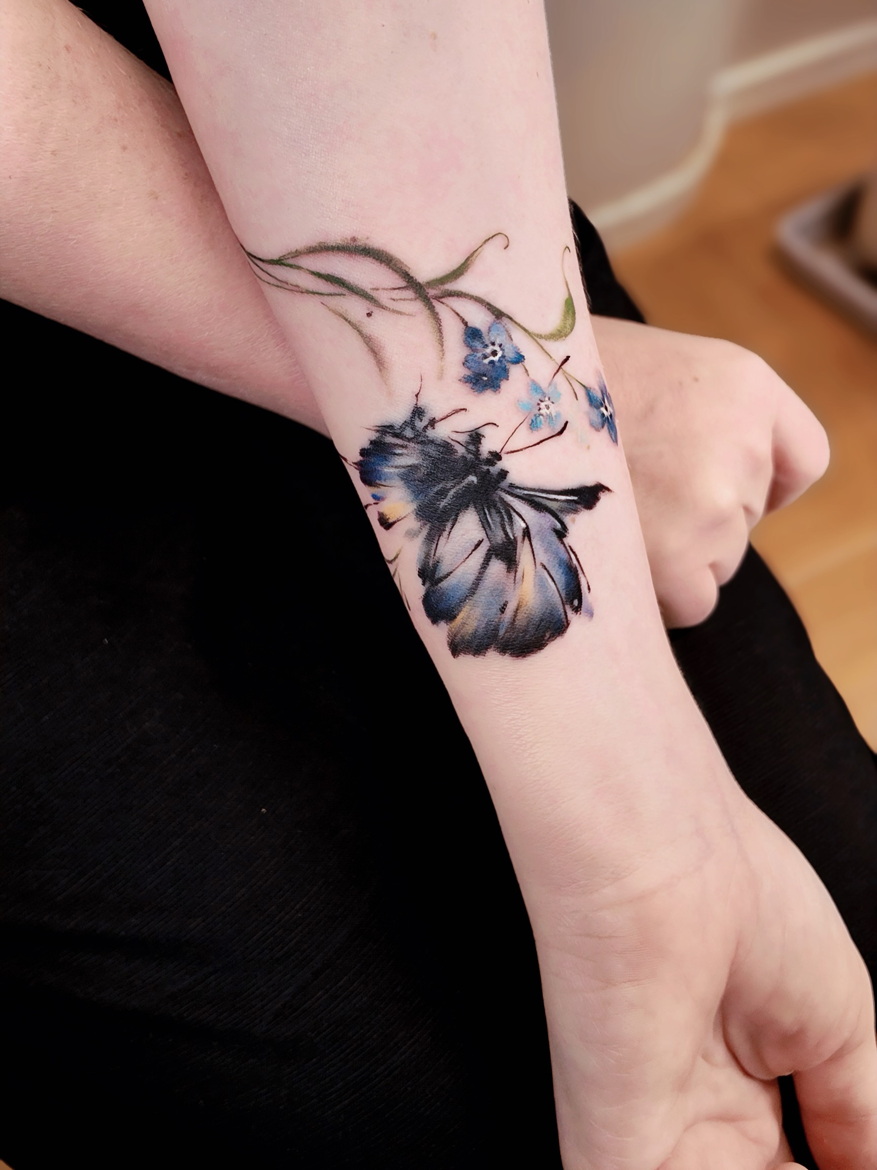 Tattoo by @junsinkmontreal — watercolor