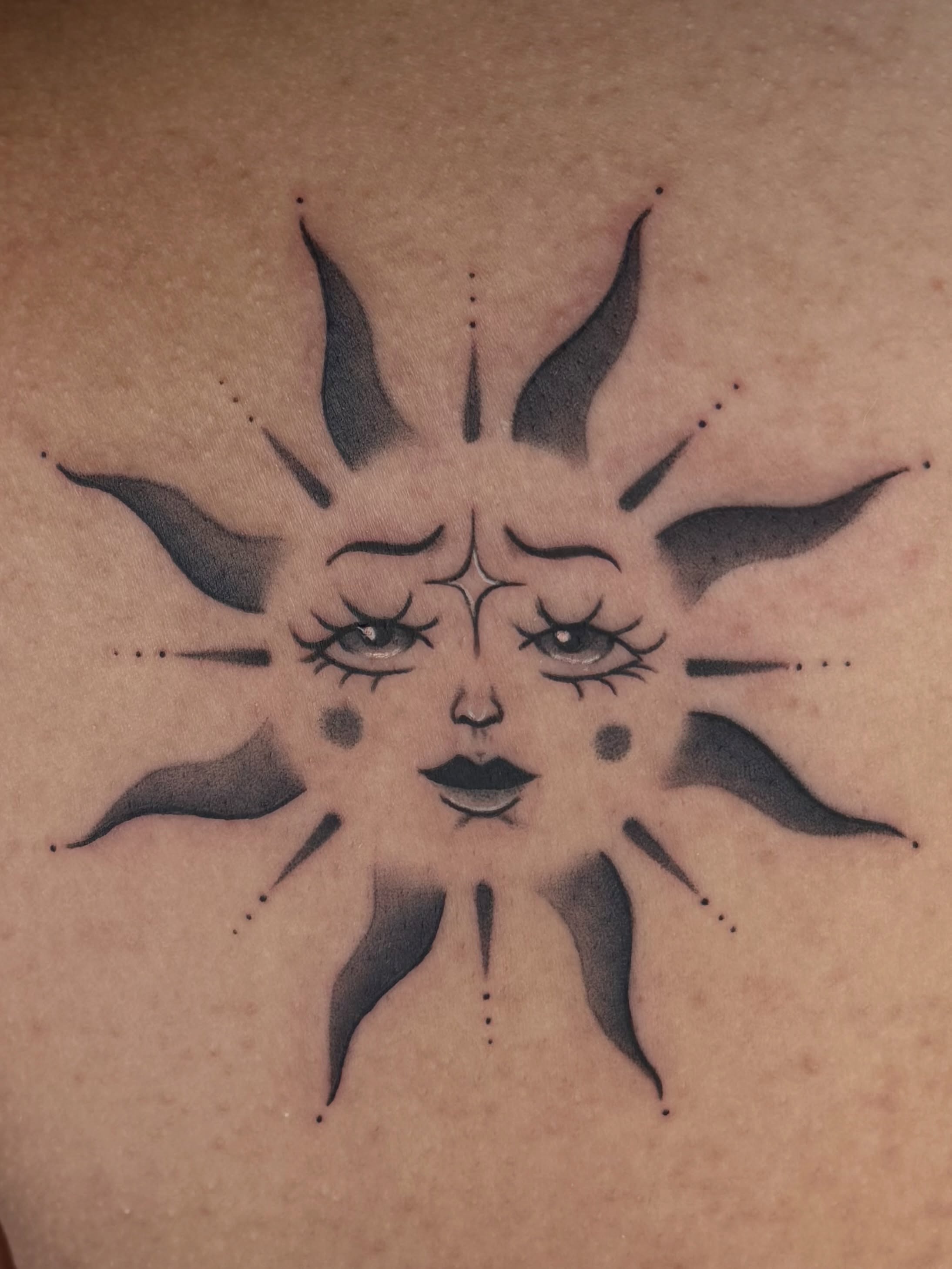 Tattoo by @seanmademeink — black_and_grey