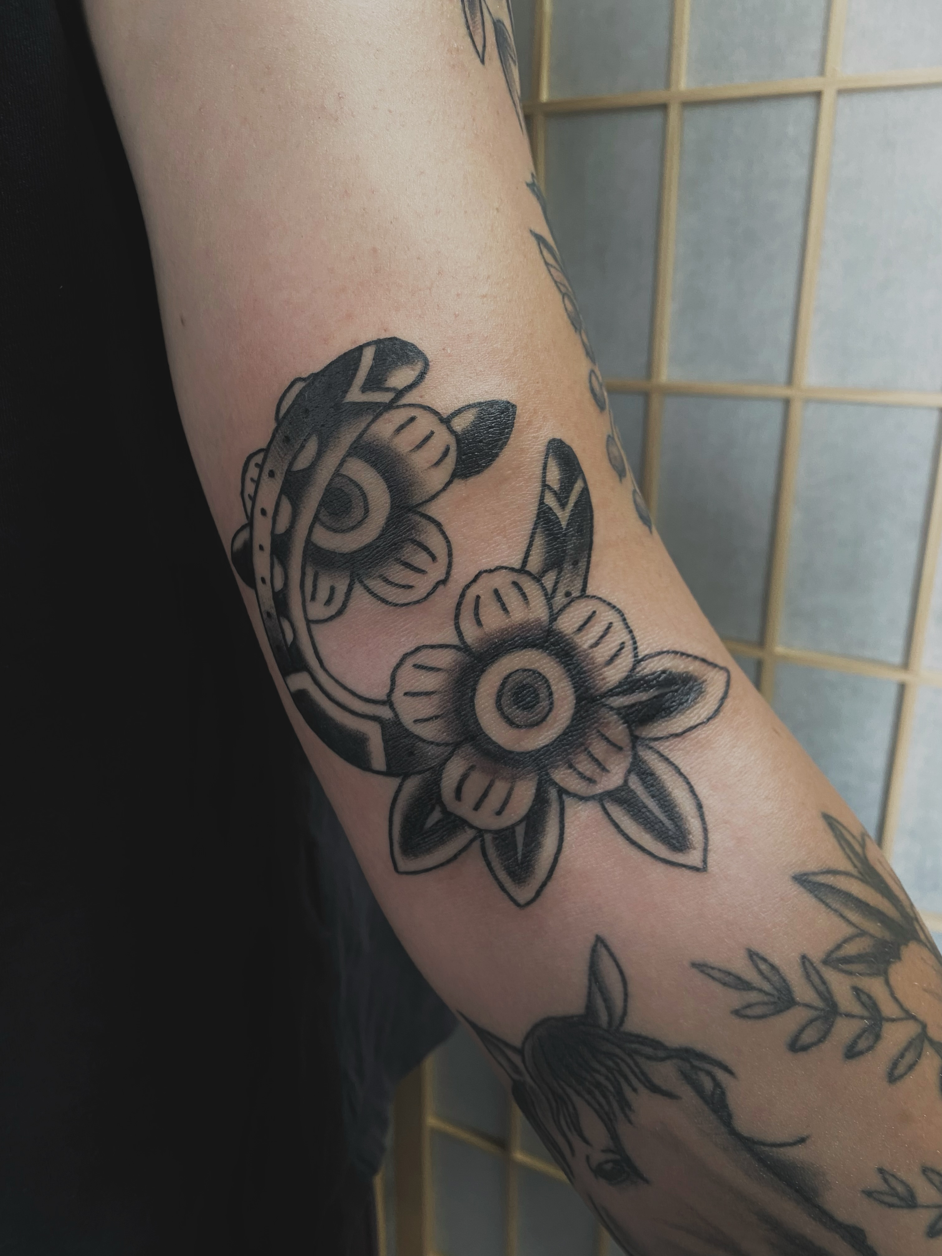 Tattoo by @tattoosbylinds — american_traditional
