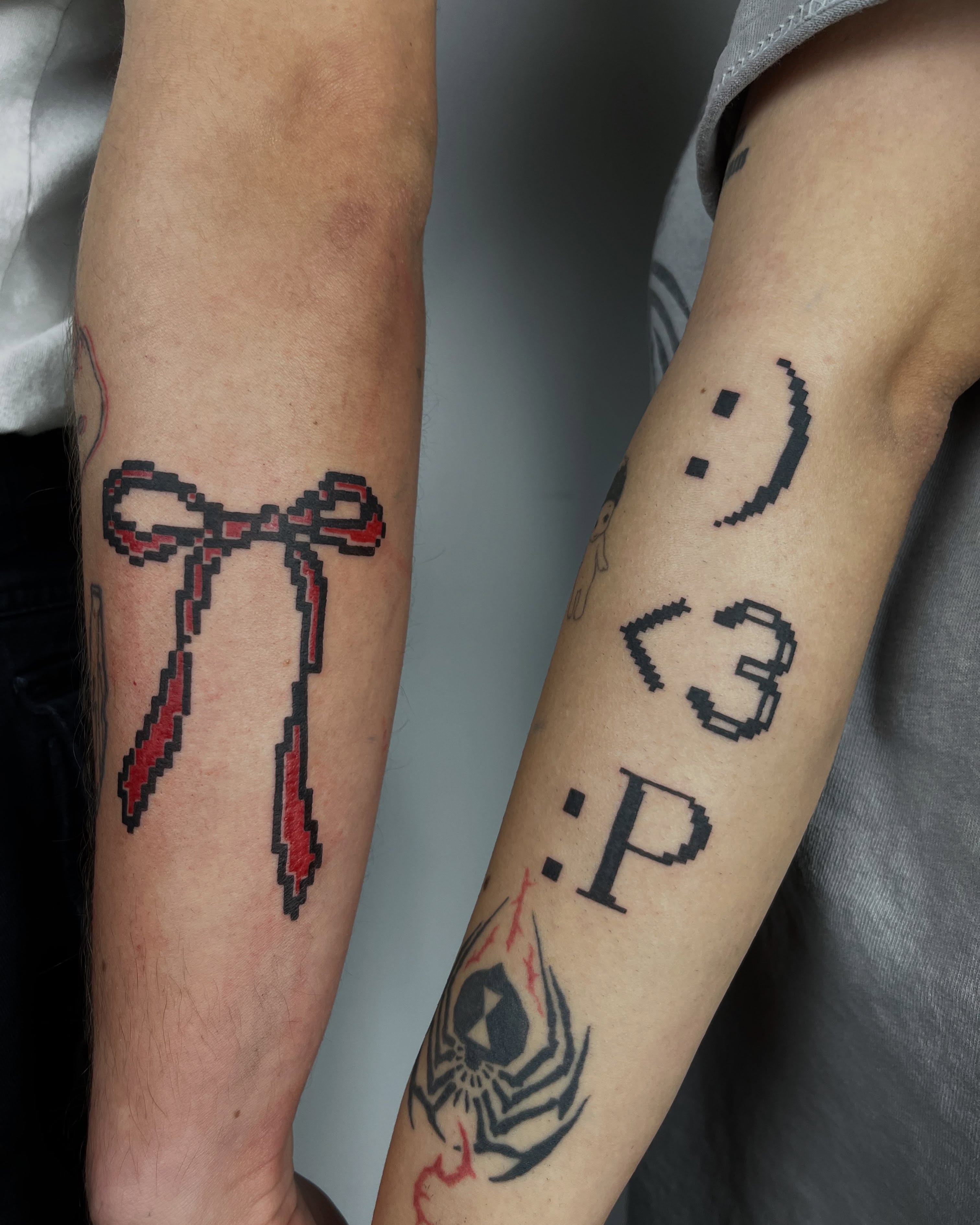 Tattoo by @pls_tnx — dotwork
