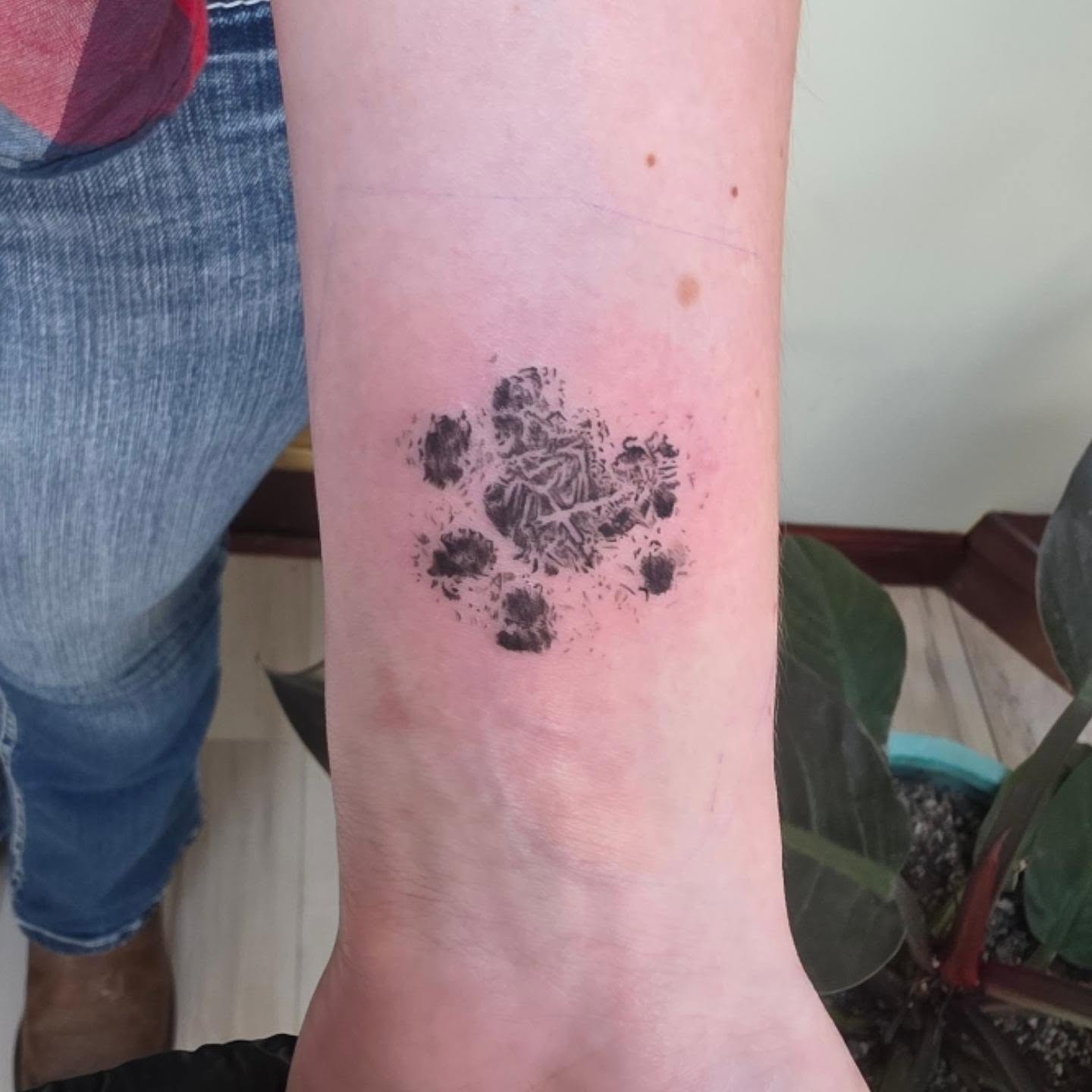 Tattoo by @_kosta_o — dotwork
