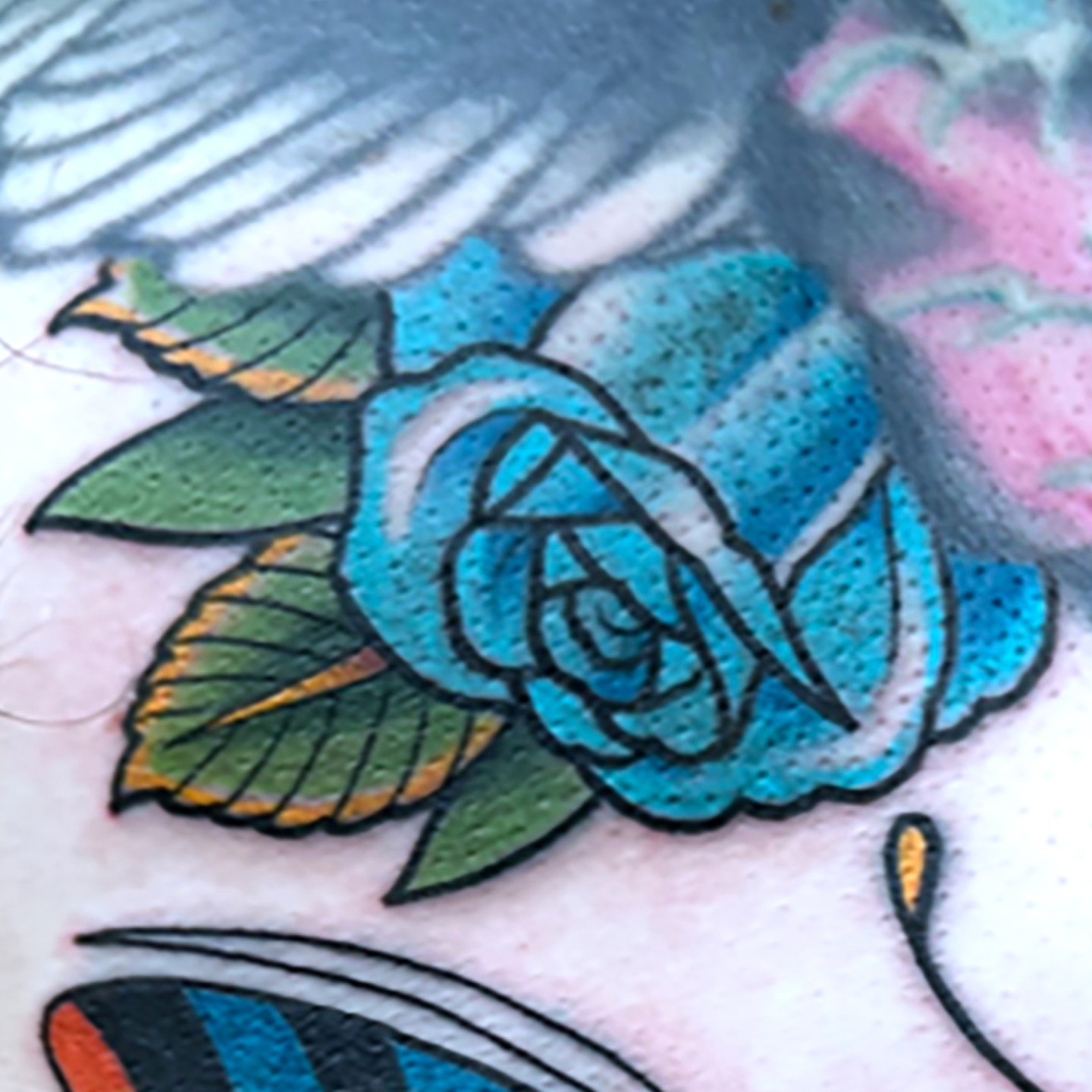 Blue rose American traditional tattoo by 𝖆𝖑𝖎𝖈𝖎𝖆 𝖙𝖍𝖔𝖒𝖆𝖘
