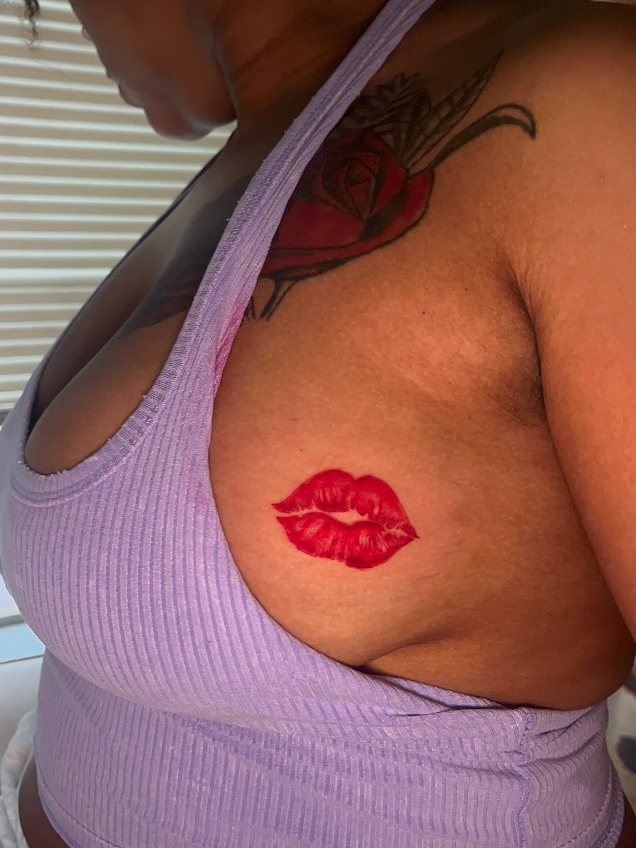 Lips realism tattoo on the shoulder by The inspo