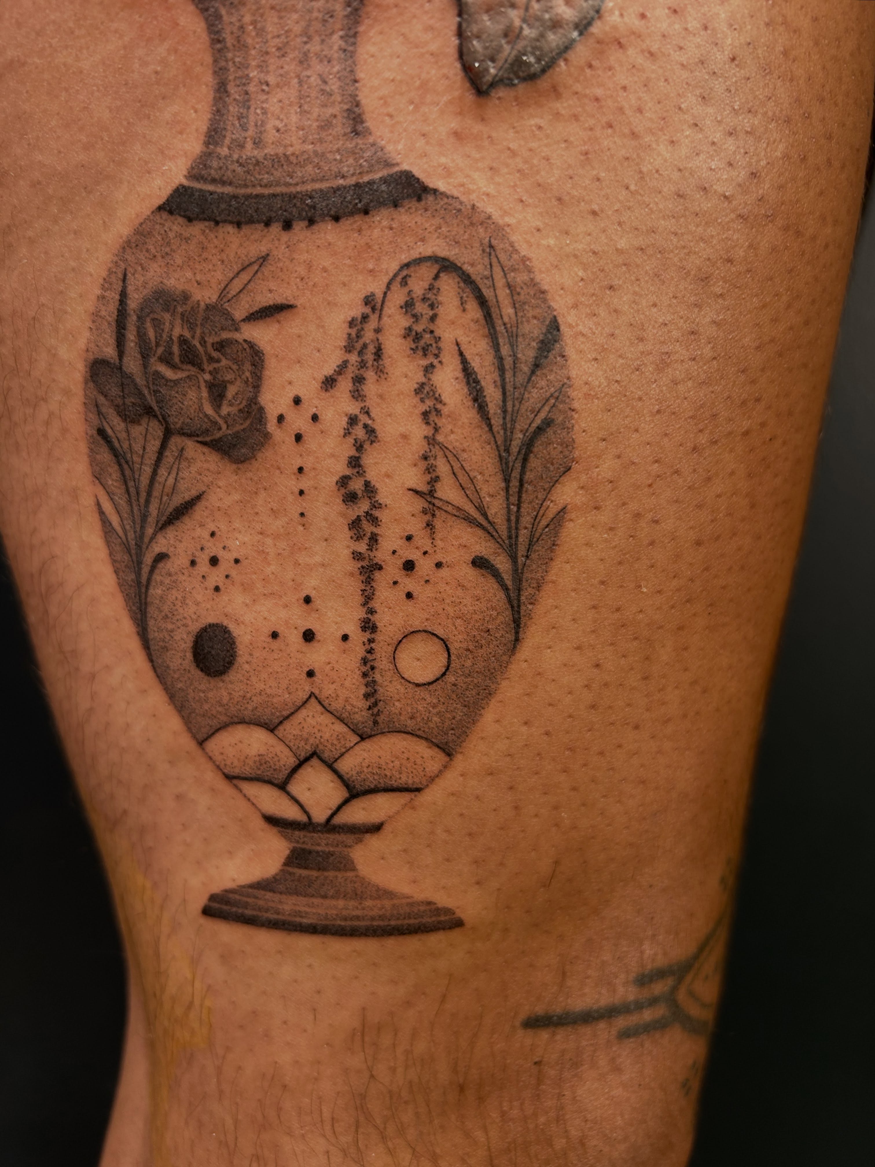Tattoo by @douceliigne — dotwork